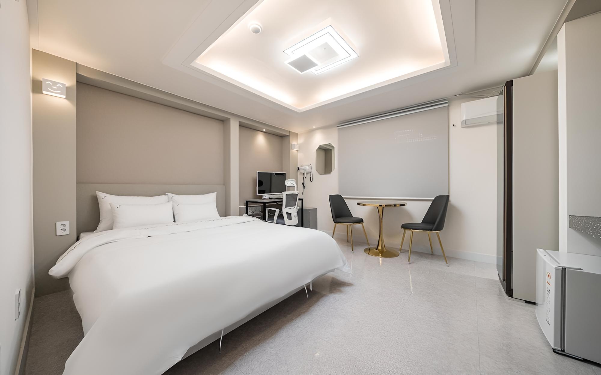 Room (Deluxe Styler (gaming PC air purifier) photo 3