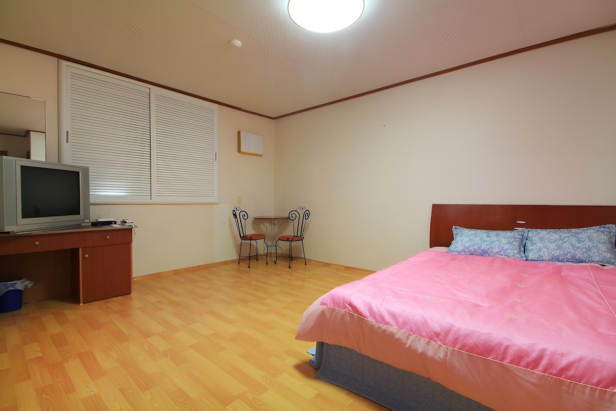 Room (Standard Room)