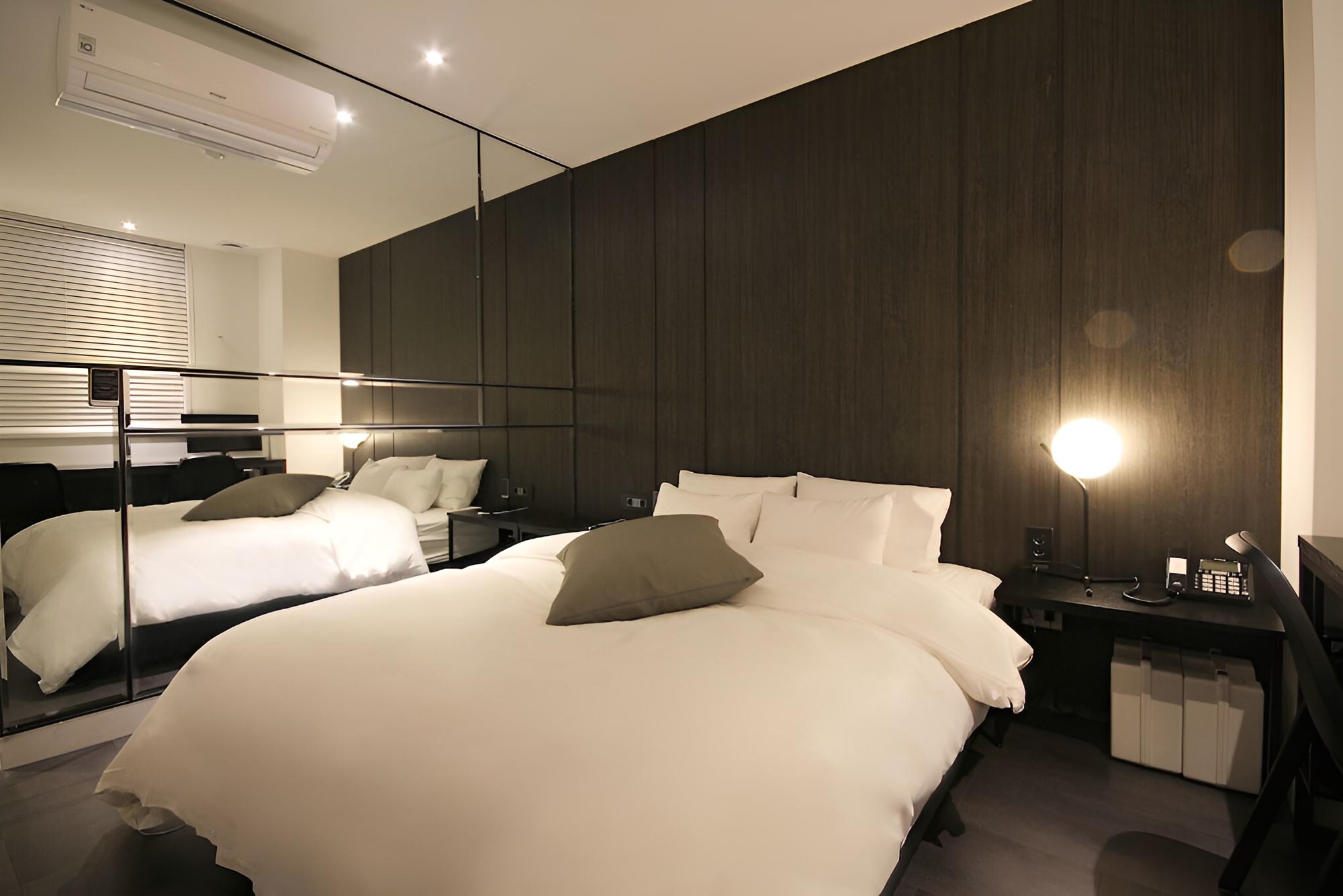 Room (Standard B (OTT)) - Photo 3