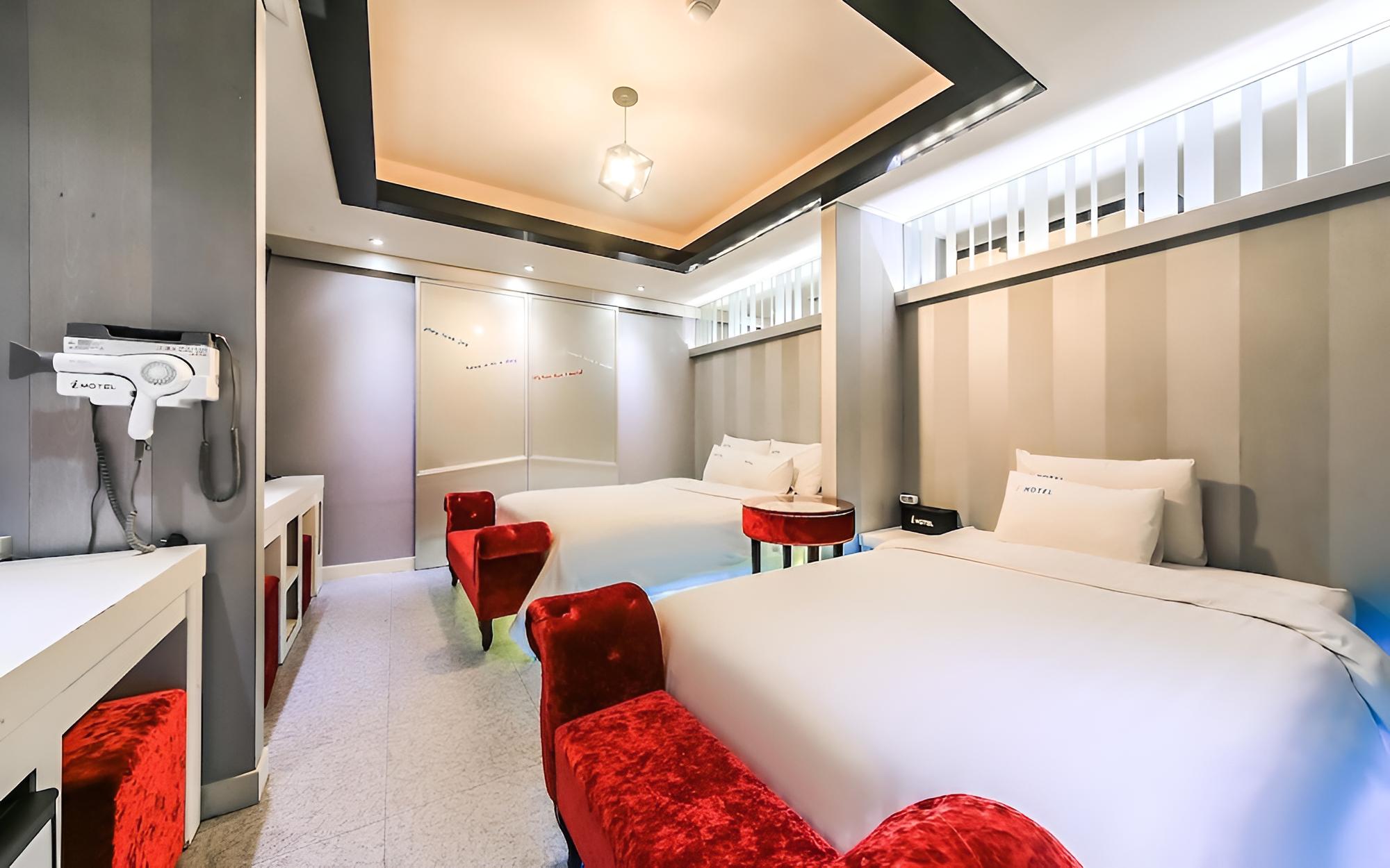 Room (Twin - Double + Double / Double + Sin)