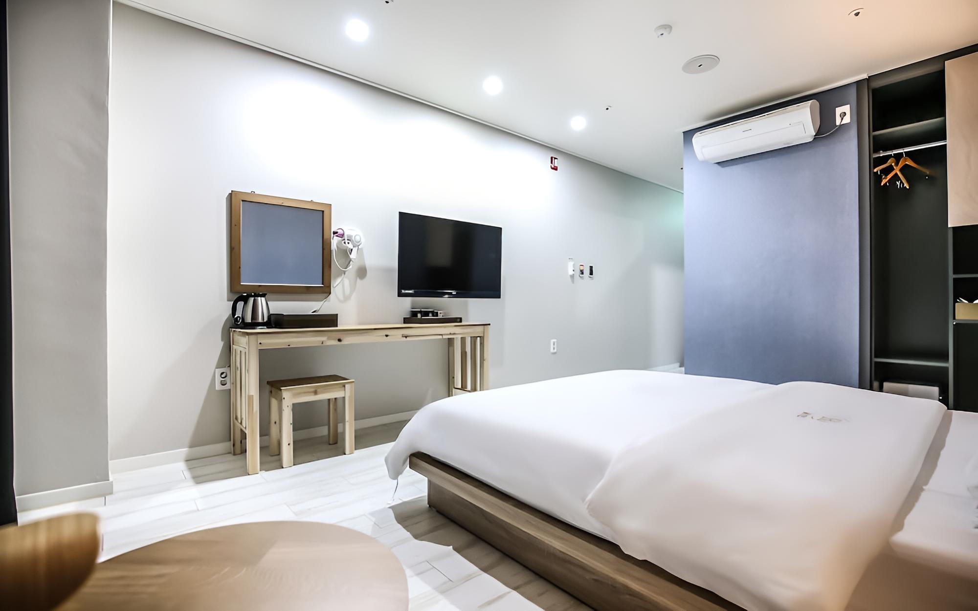 Room (Standard Room) - Photo 3