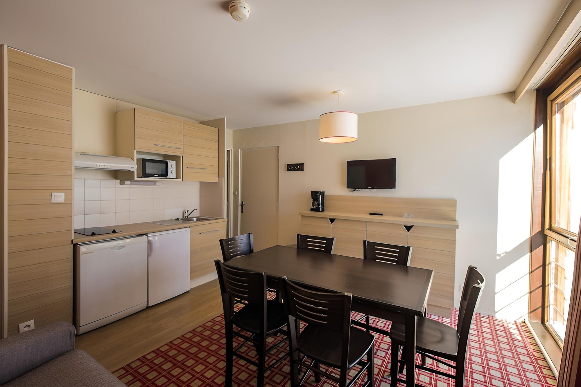 Classic Quadruple Room, 1 Bedroom, Mountain View