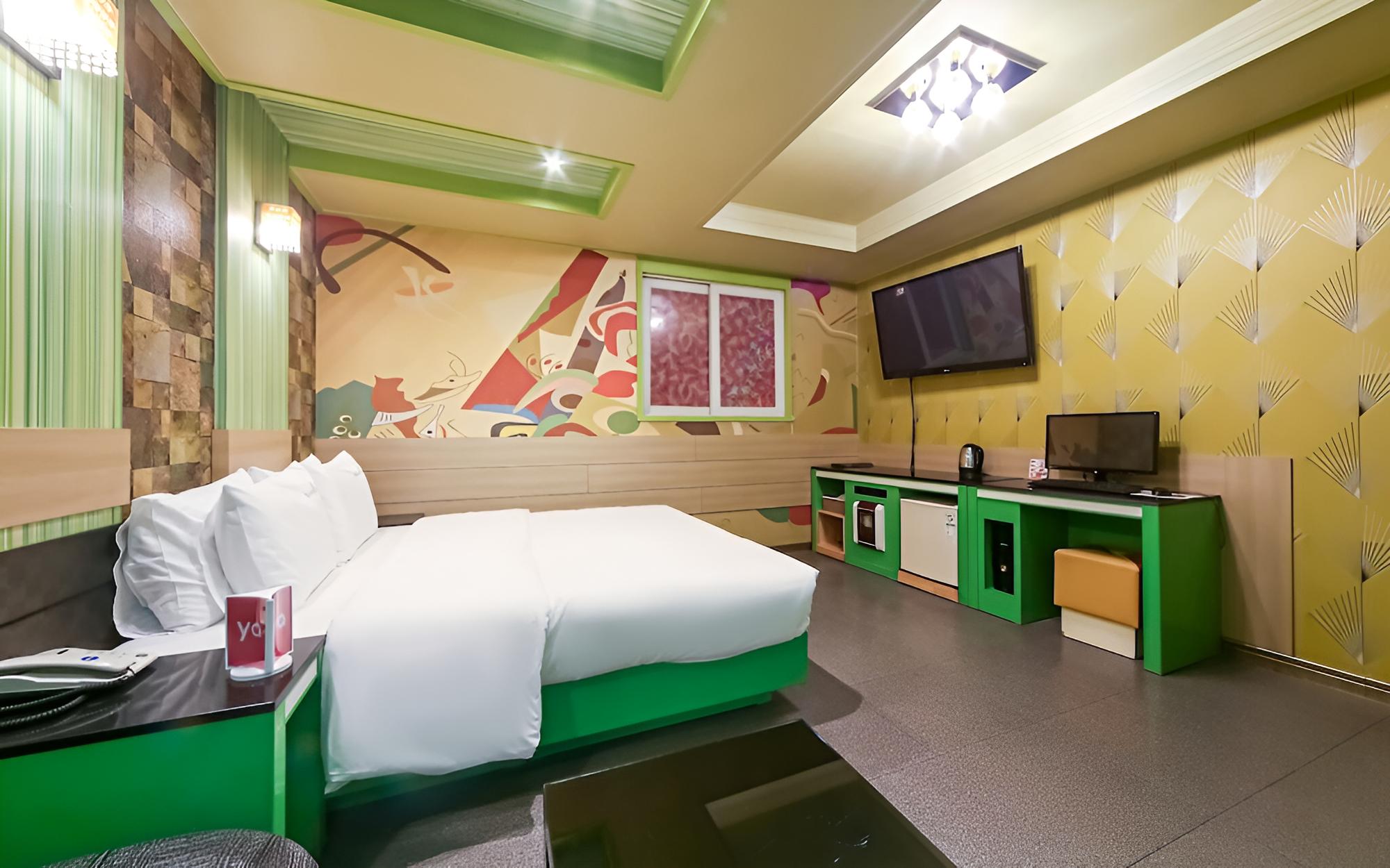 Room (Standard) - Photo 7