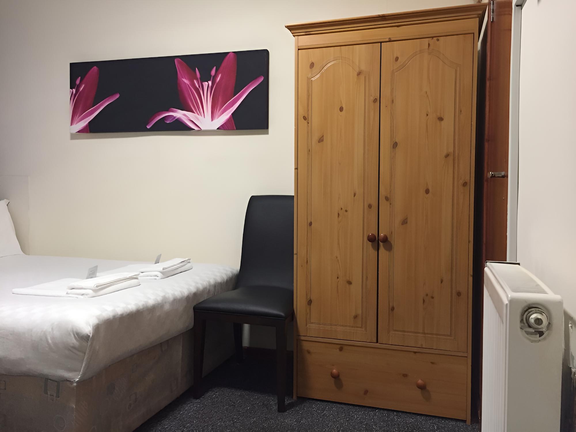 Quadruple Room, Ensuite ( Room(Sleeps-4 Adults))