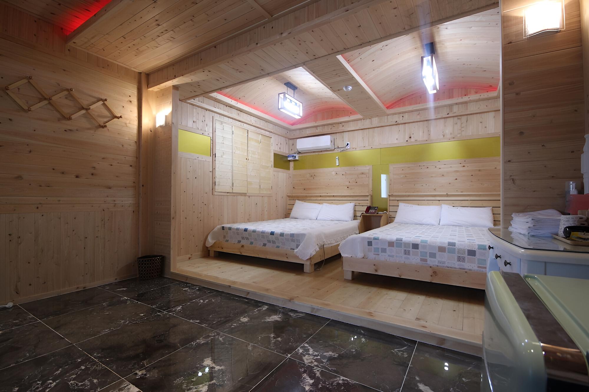 Room (Twin room (on-site payment of 10000 w)