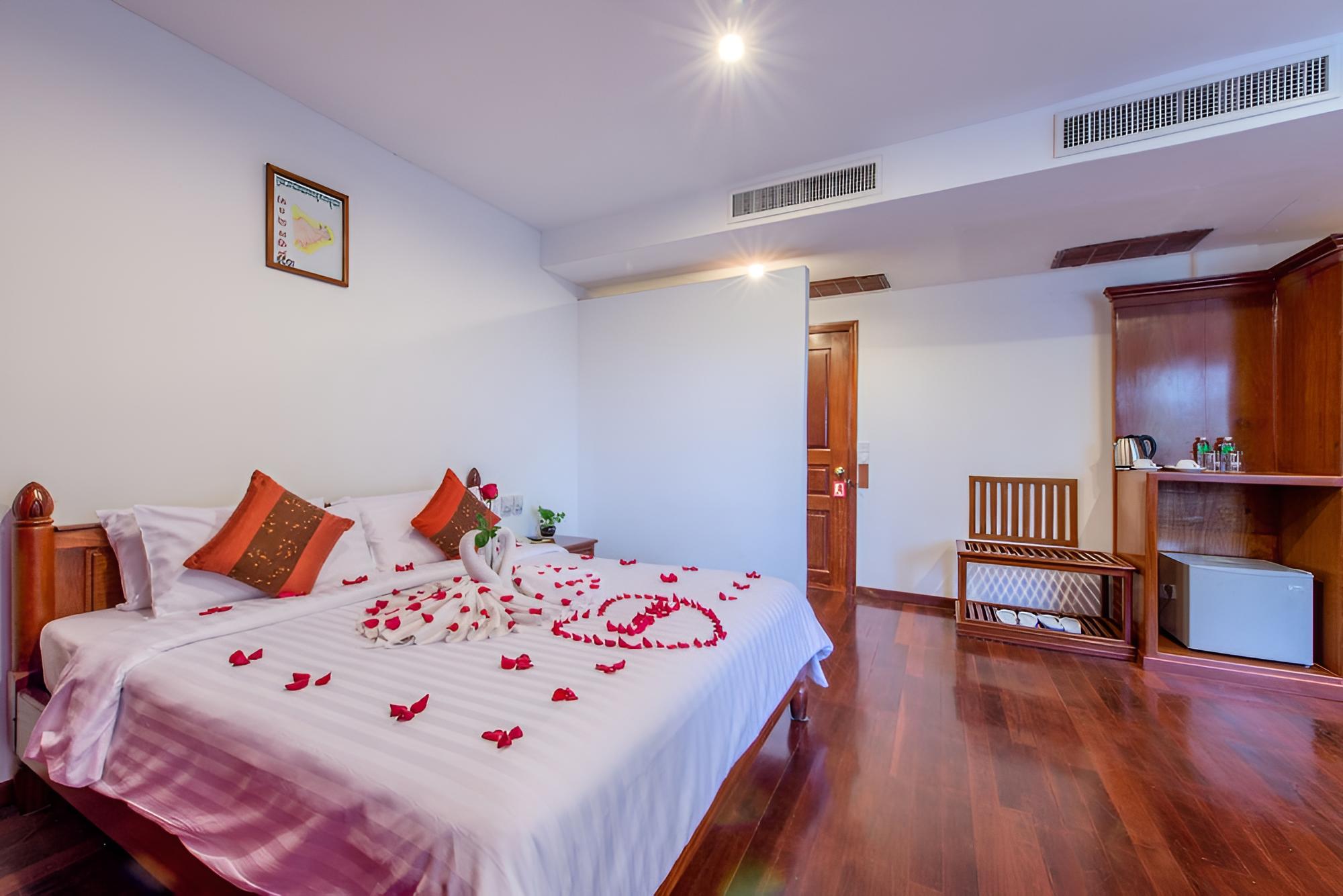 Deluxe Double Room - Free Pick Up