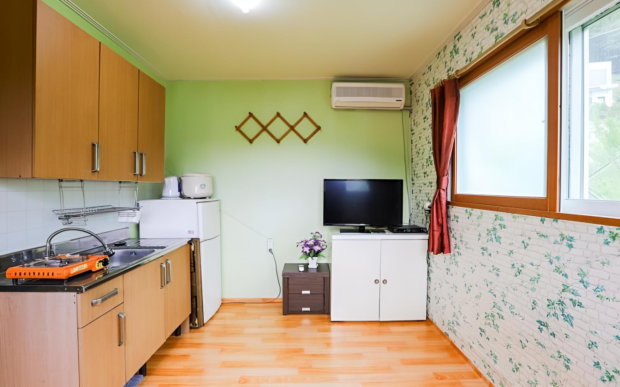 Room (Mist grass (Ondol studio))