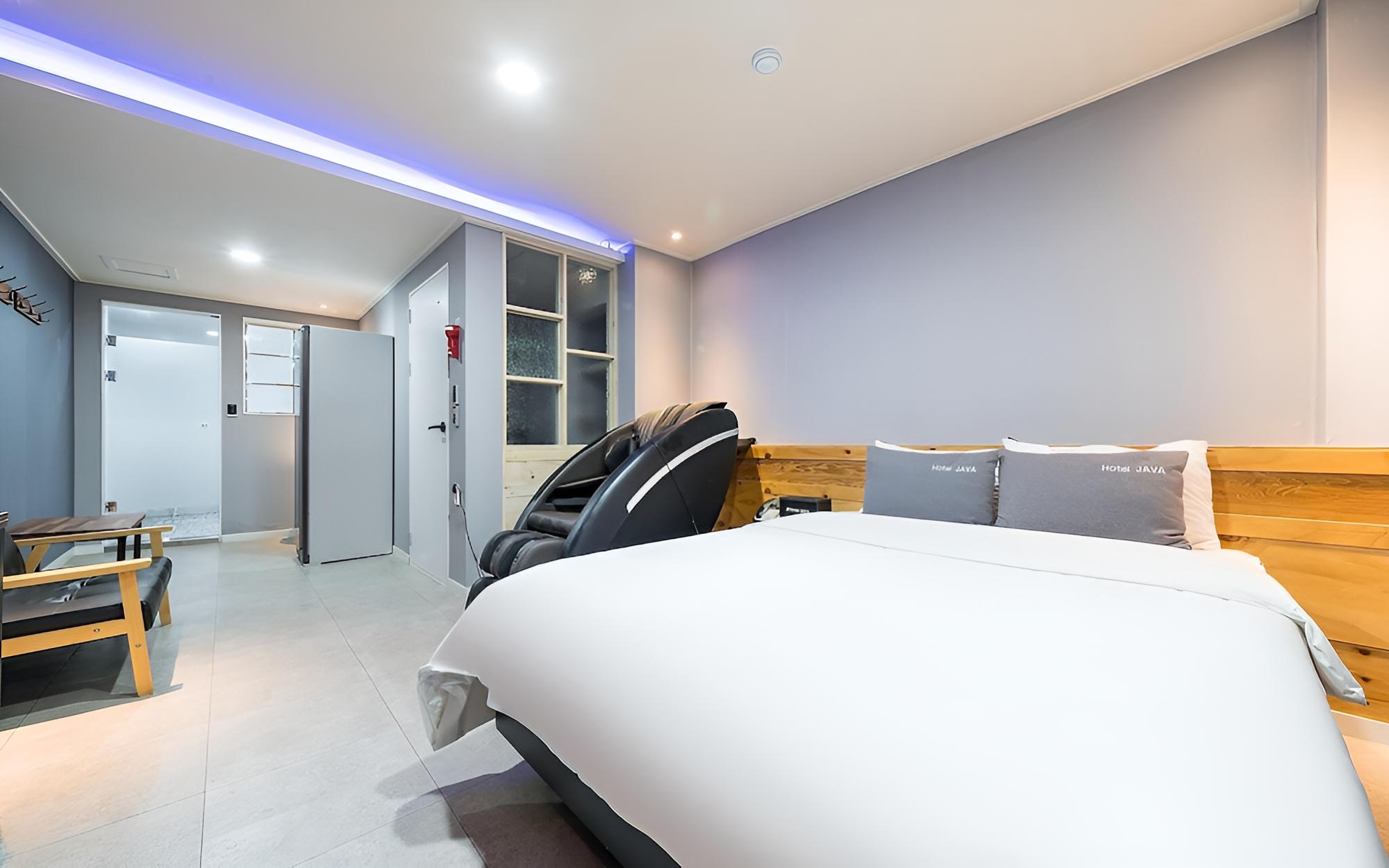 Room (Special room (double + massage chair ) photo 2