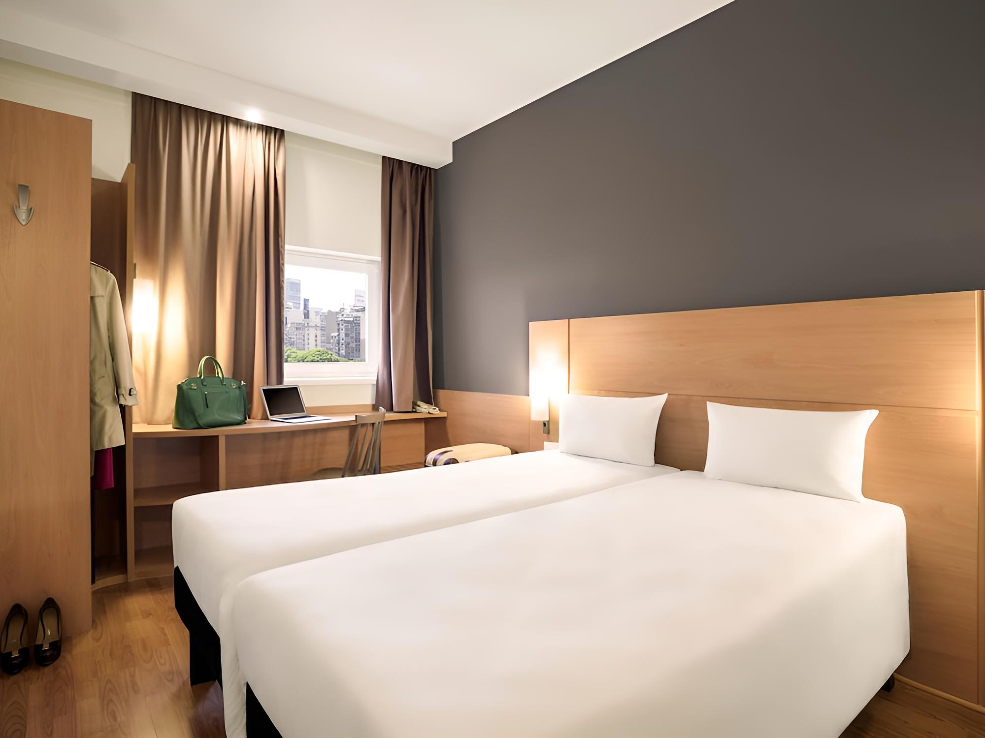 Standard Room, 2 Twin Beds photo 2