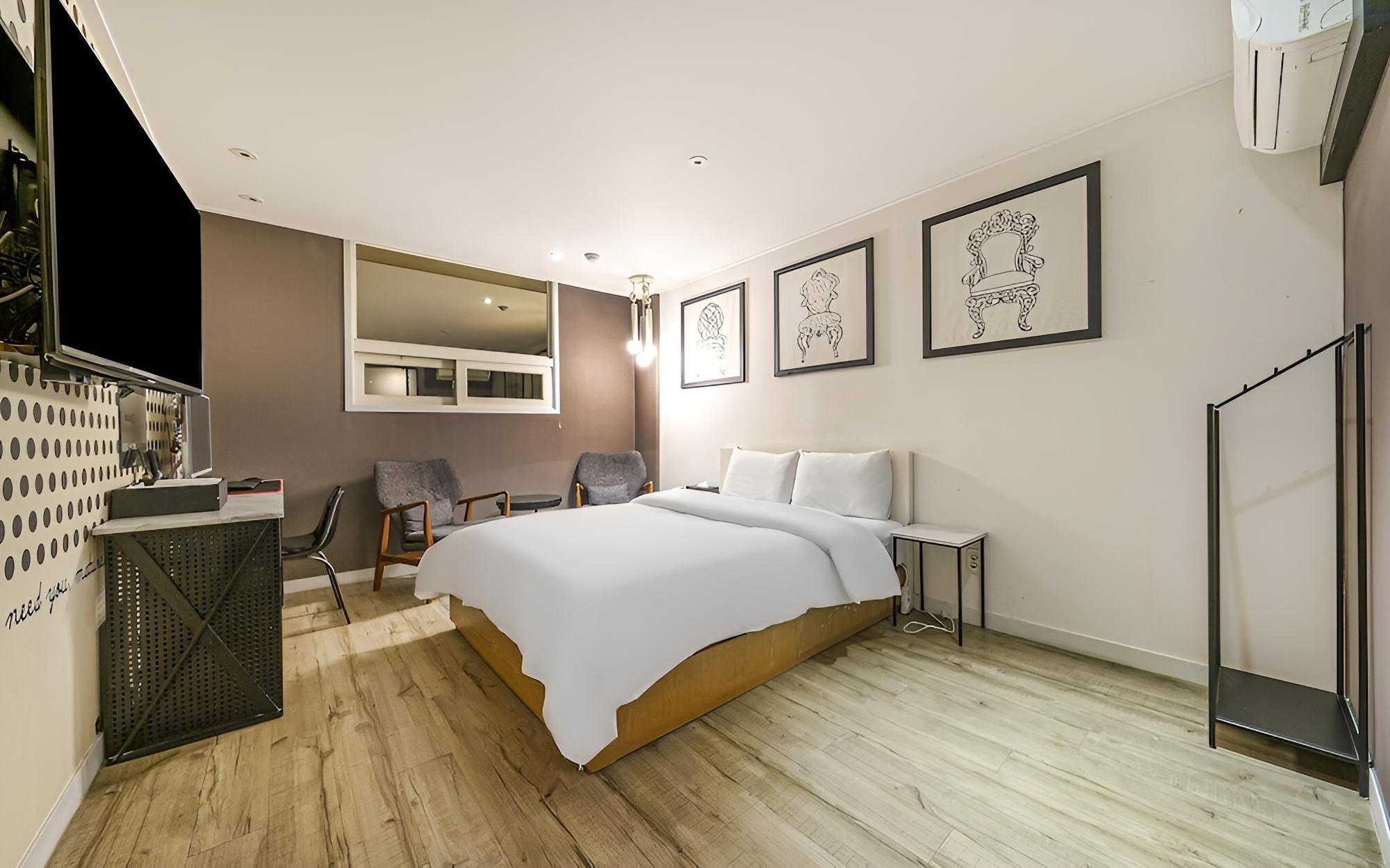 Room (Suite - RTX 2060 1PC (Disney Plus ava) - Photo 13