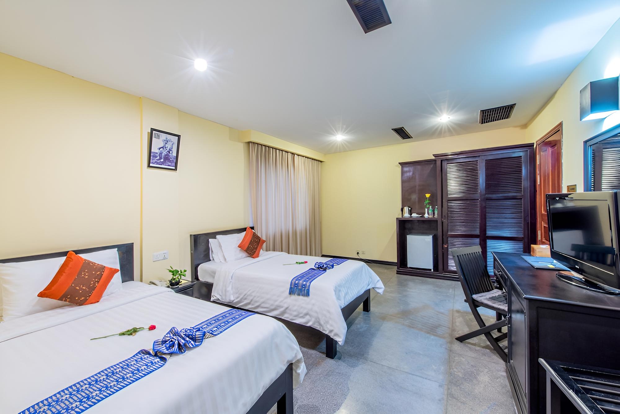 Deluxe Twin Room (Free Pick up Service)