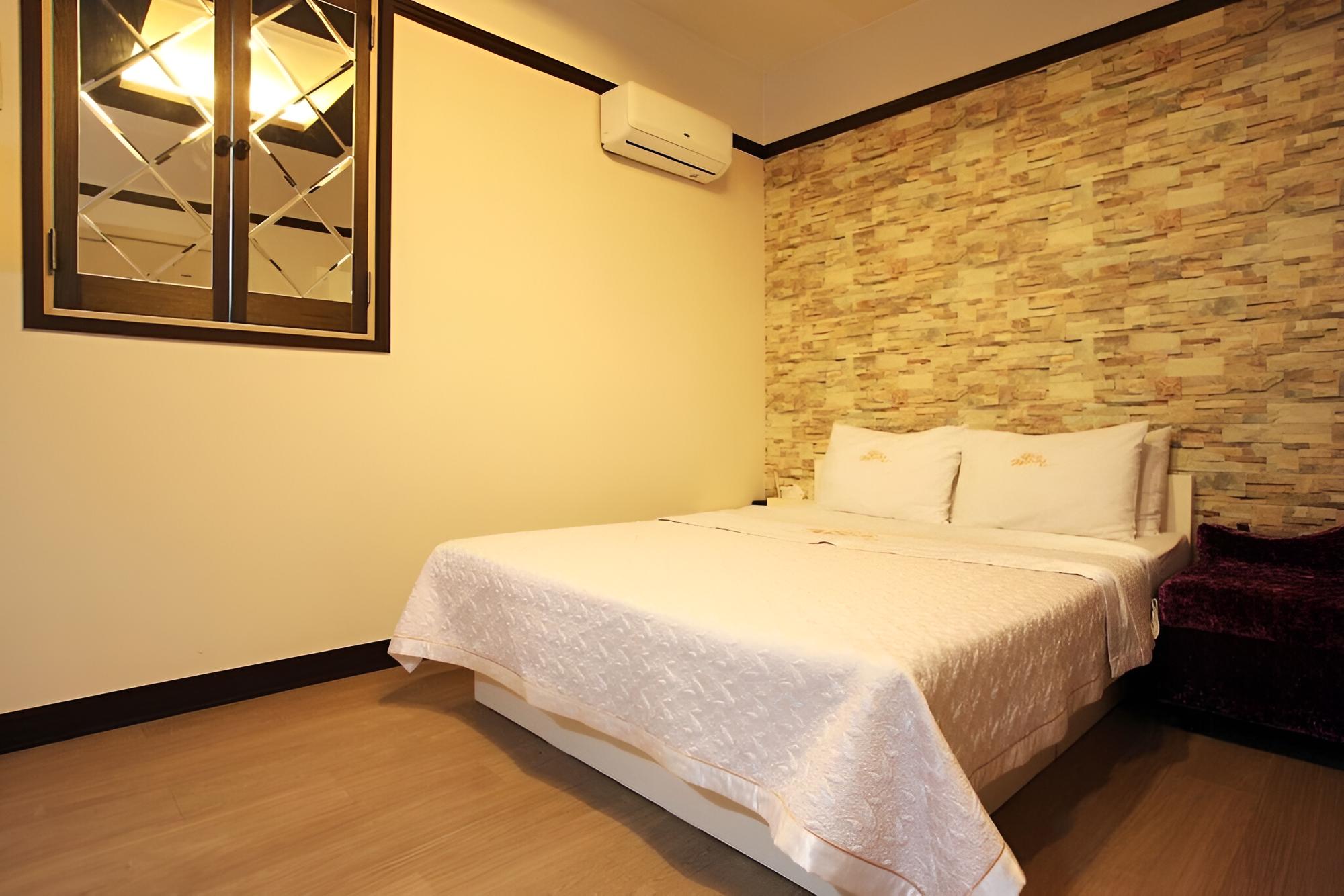Room (General room (electric vehicle chargi)