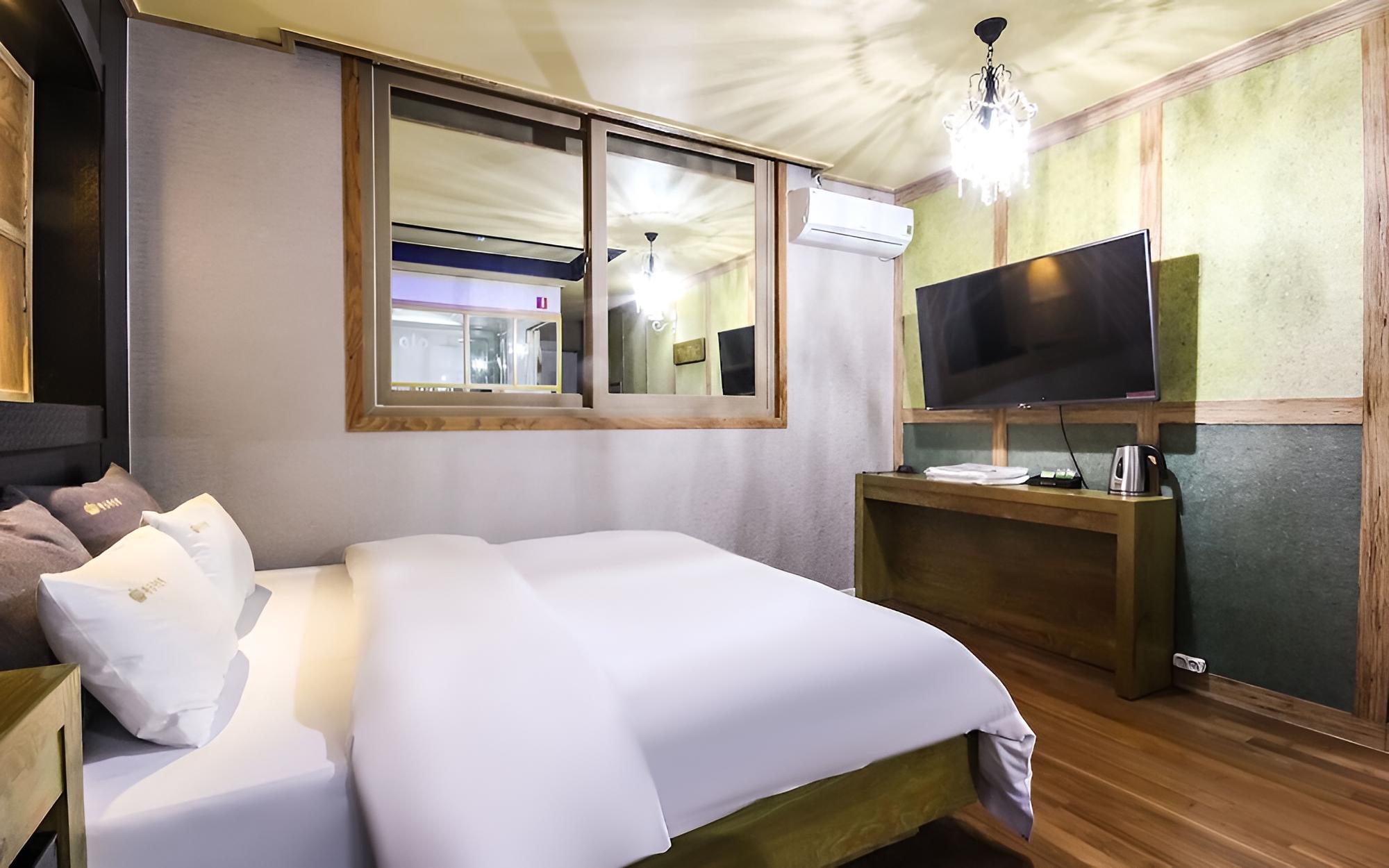 Room (Standard Room A)