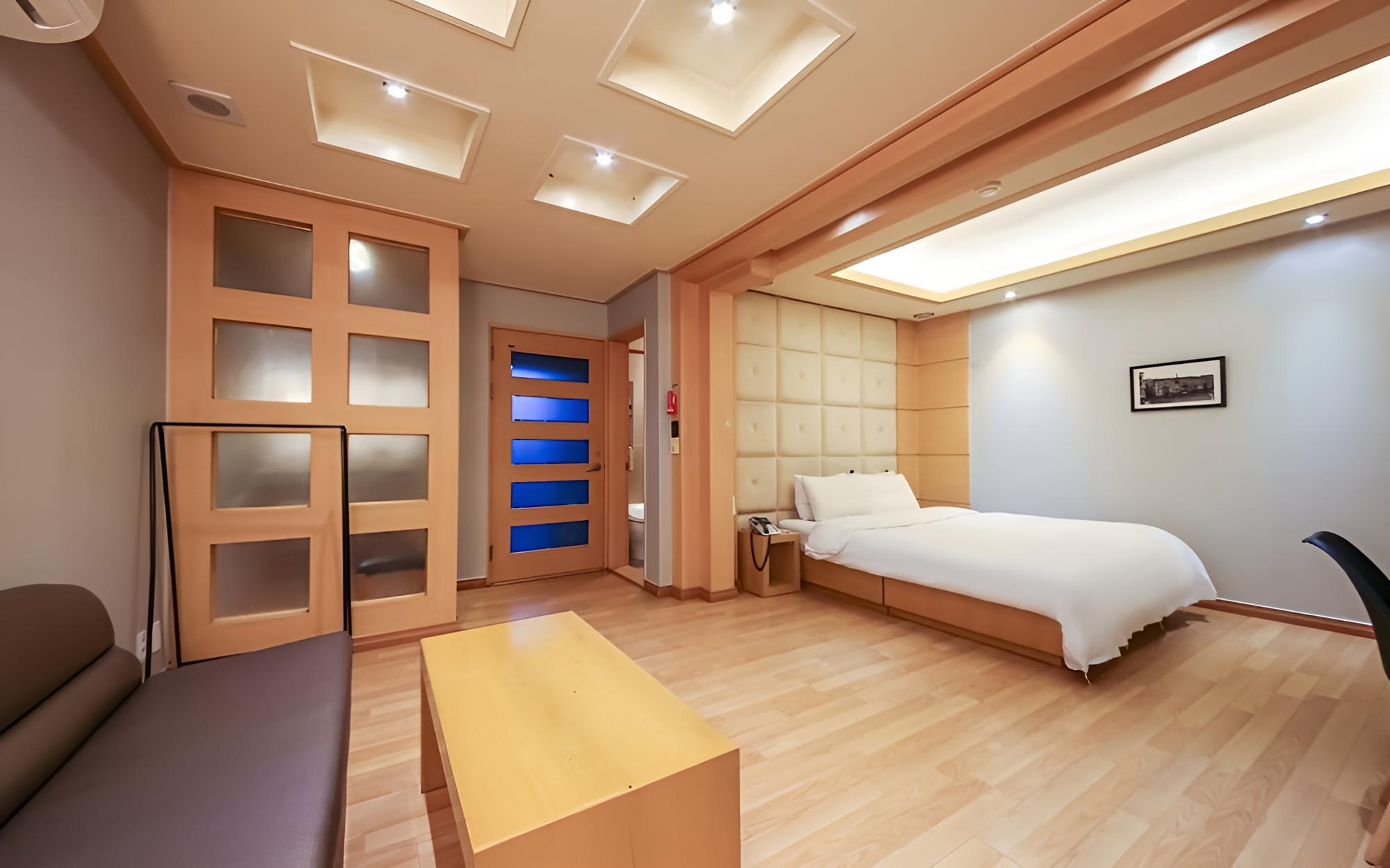 Room (Premium double) - Photo 8