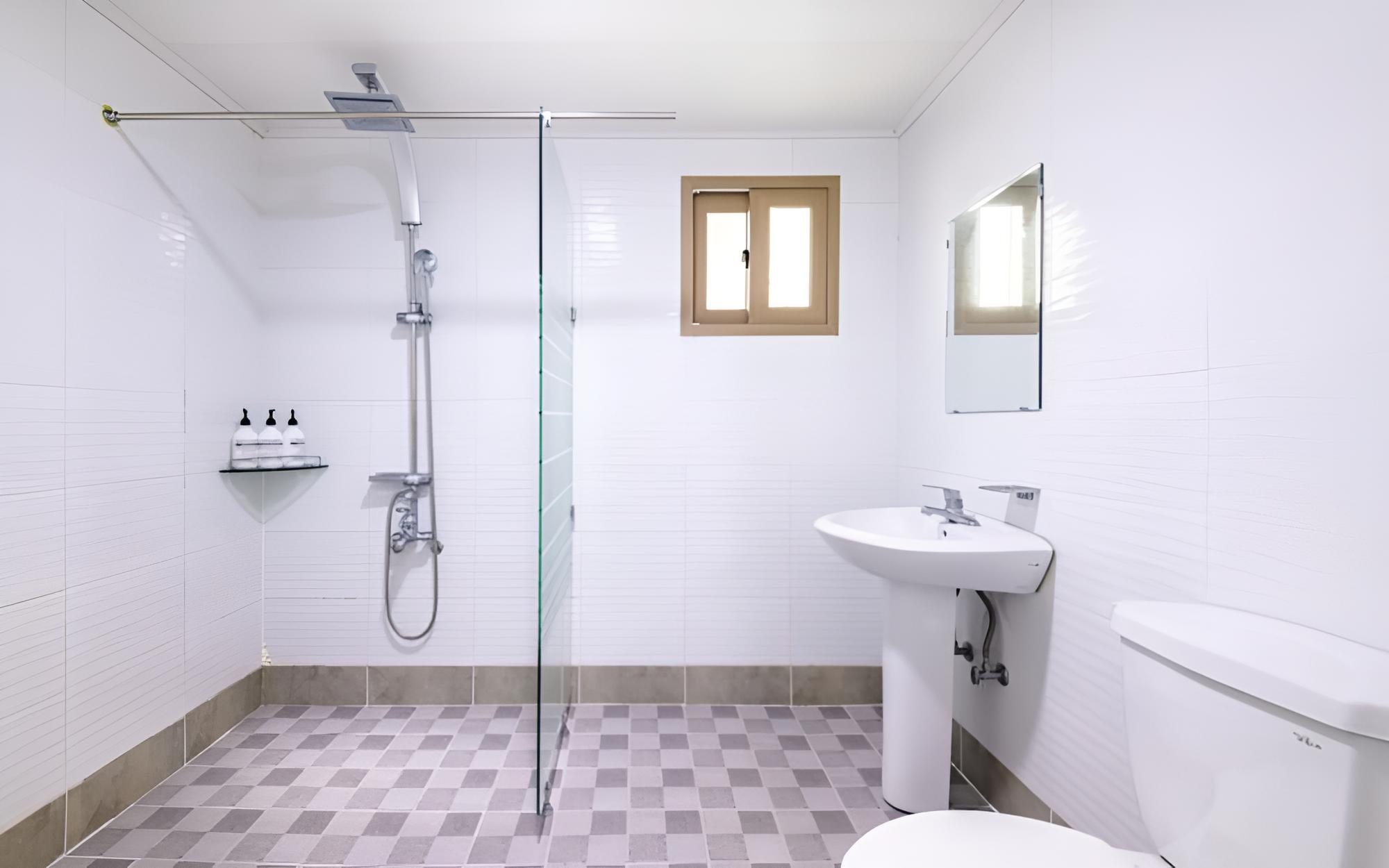 Room (Modern Ocean View (Random Assignment))