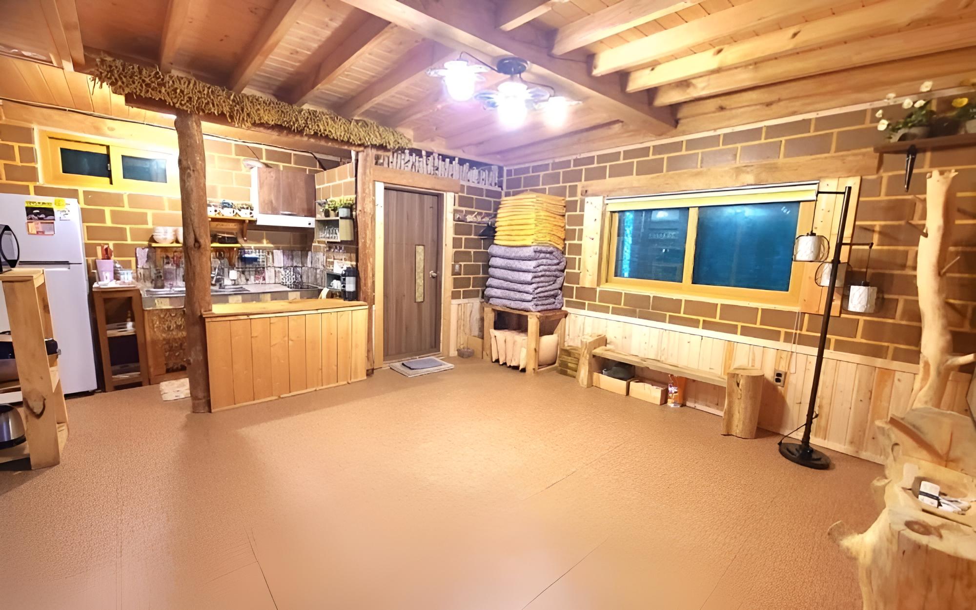 Room (Scops Owl (2F Unshared House))