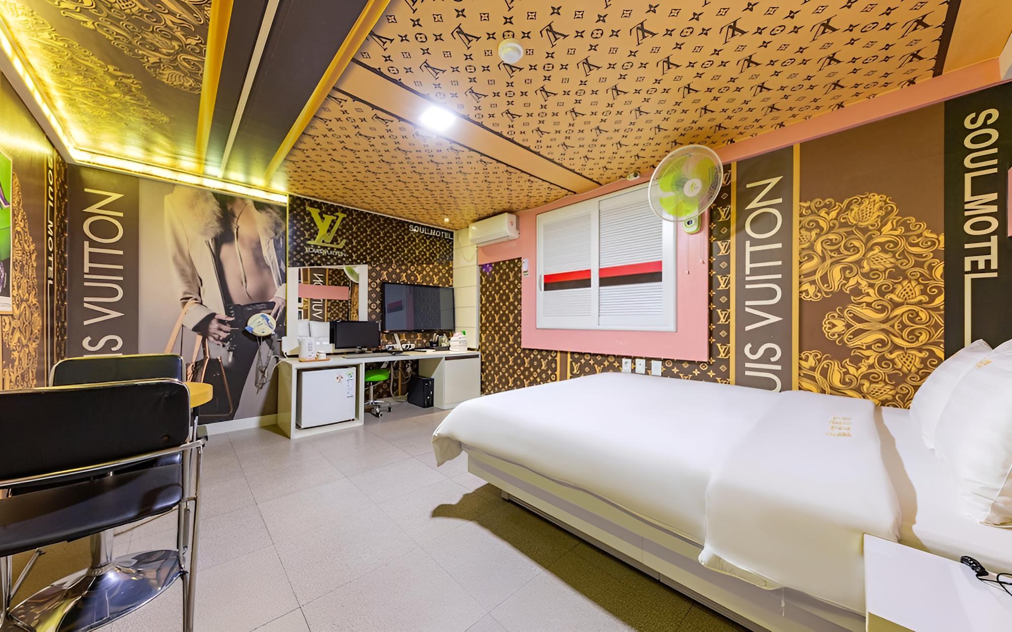 Room (Semi-Special Room (Extra Charge for A)