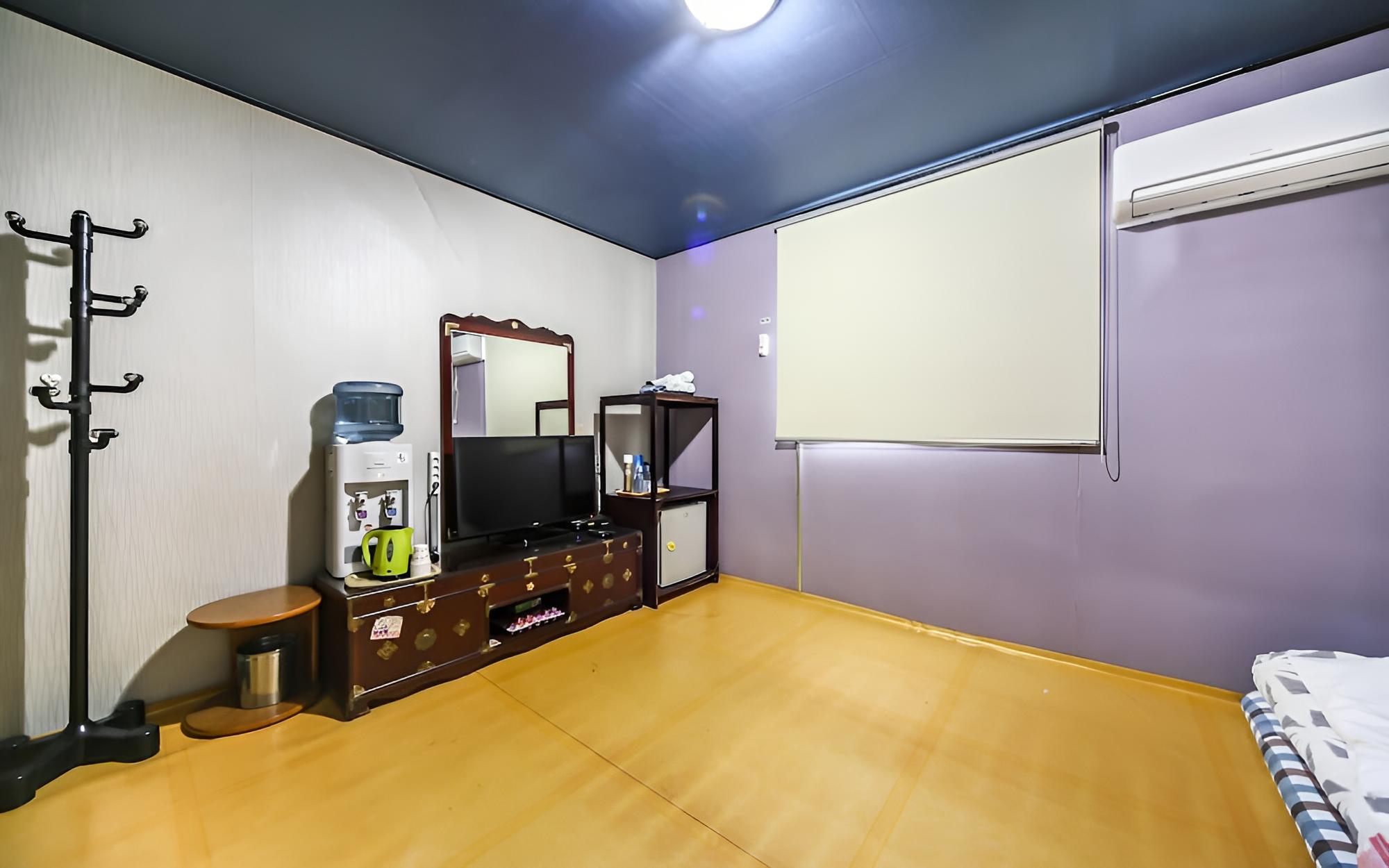 Room (Korean Room (Small Room)) - Photo 3