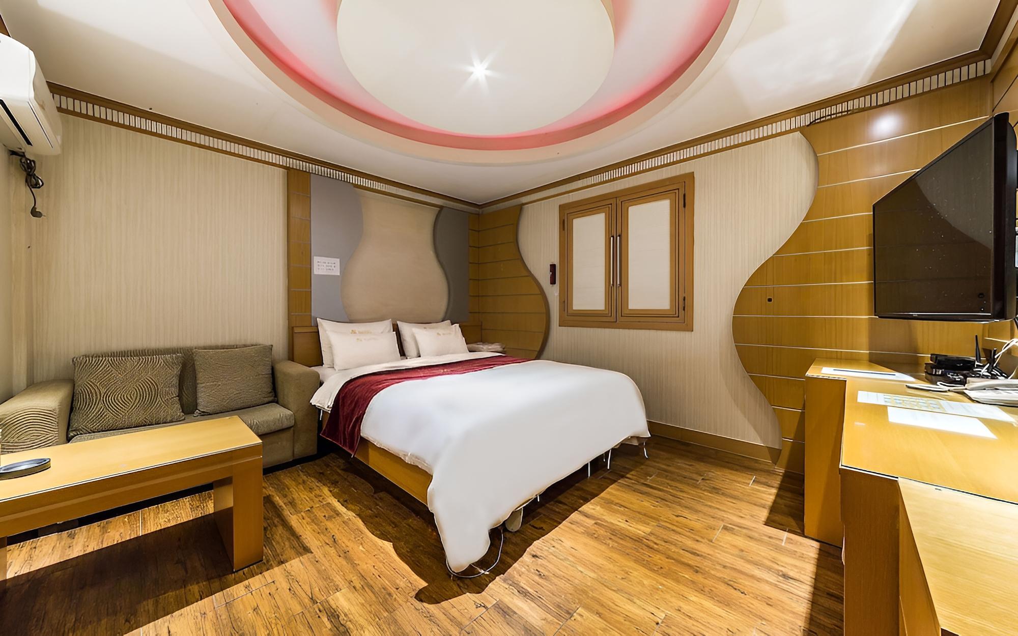 Room (Standard Room)