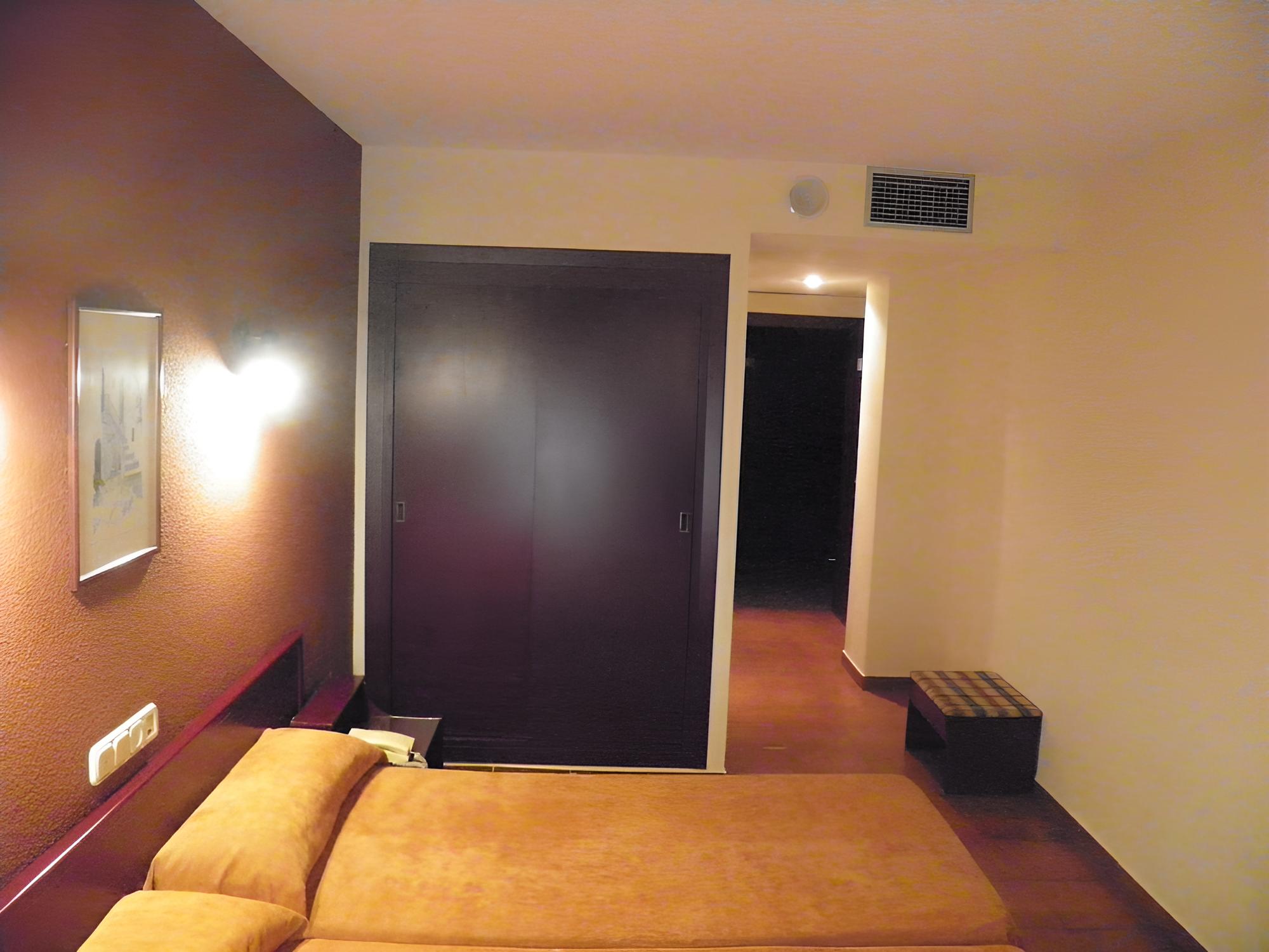 Double or Twin Room photo 1