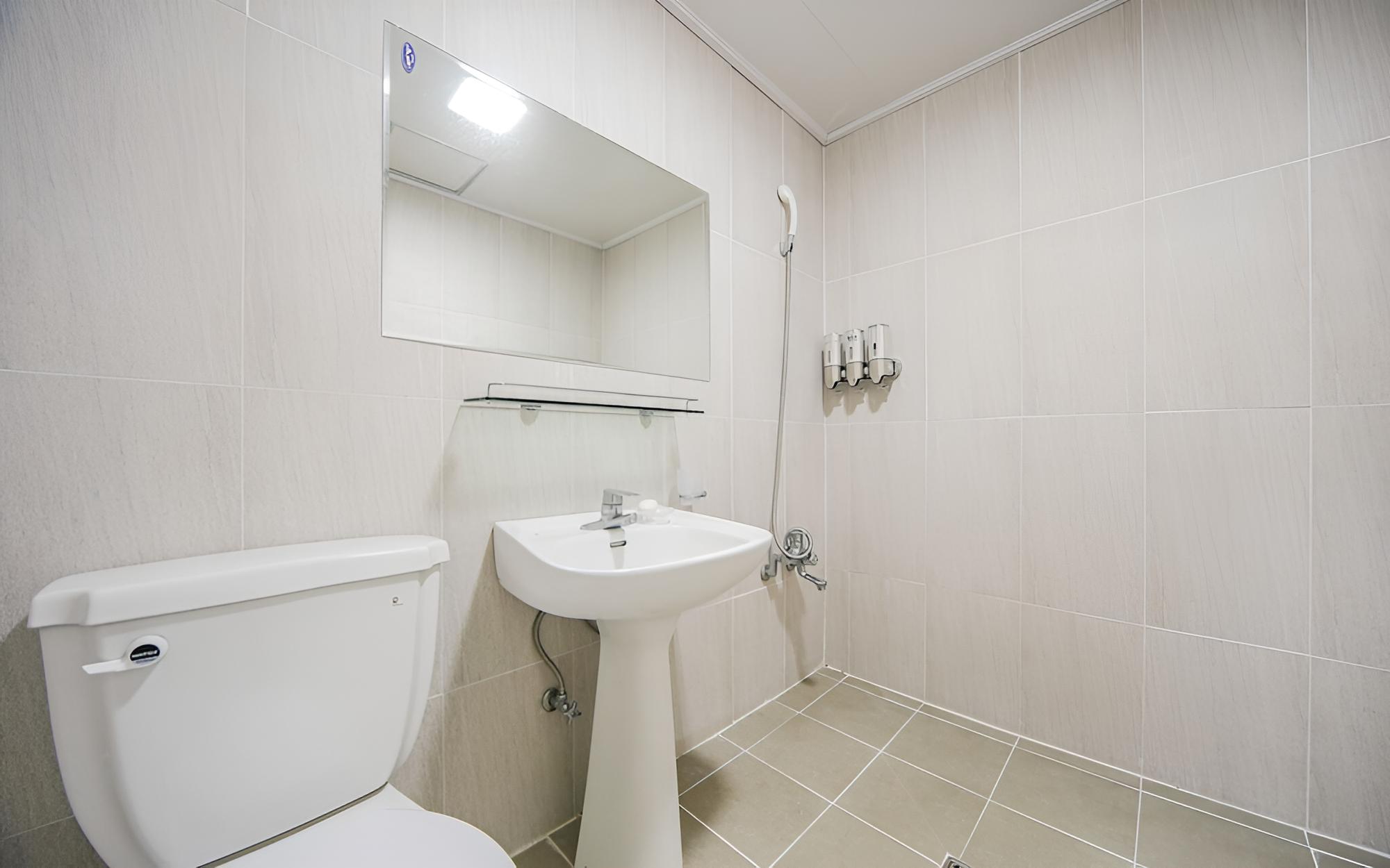 Room (Twin Room (2 Person Rate Extra Charge)