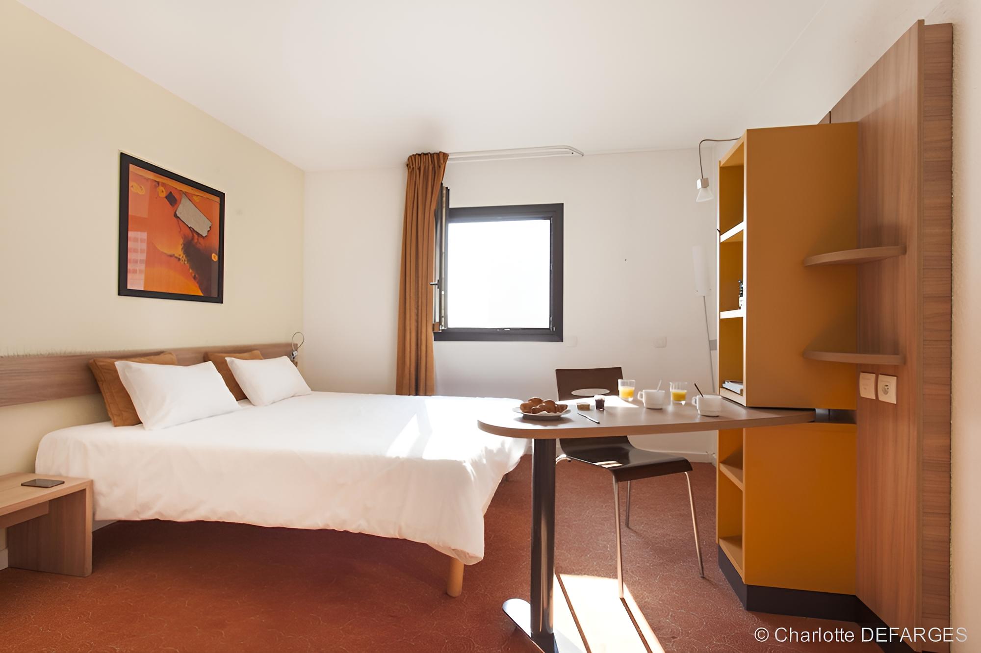 Comfort Suite photo 2