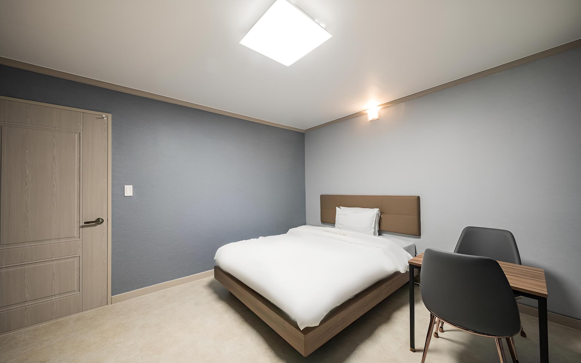 Room (Standard Room) - Photo 4
