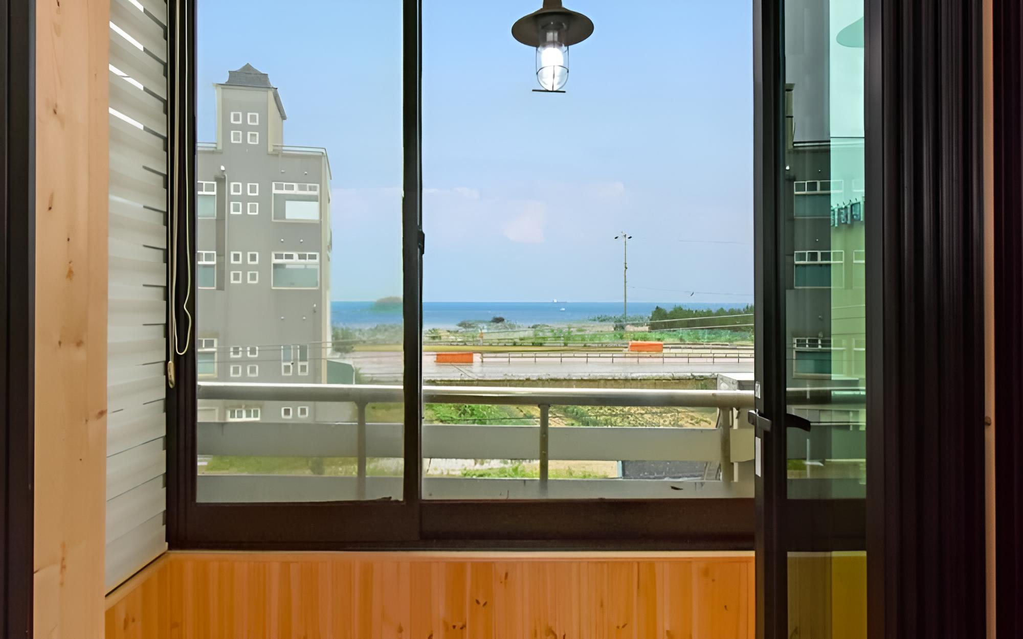 Room (No 209 Lilac (Ocean View)) photo 2