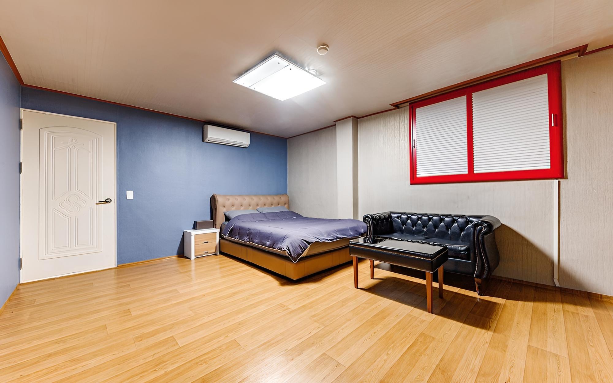 Room (Special Room)