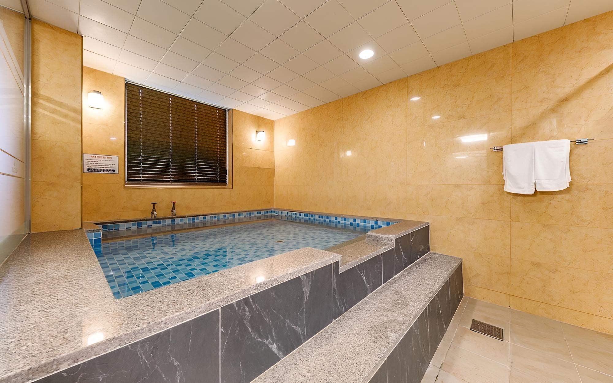Room (Family Bath-Spa Executive Room (Large)