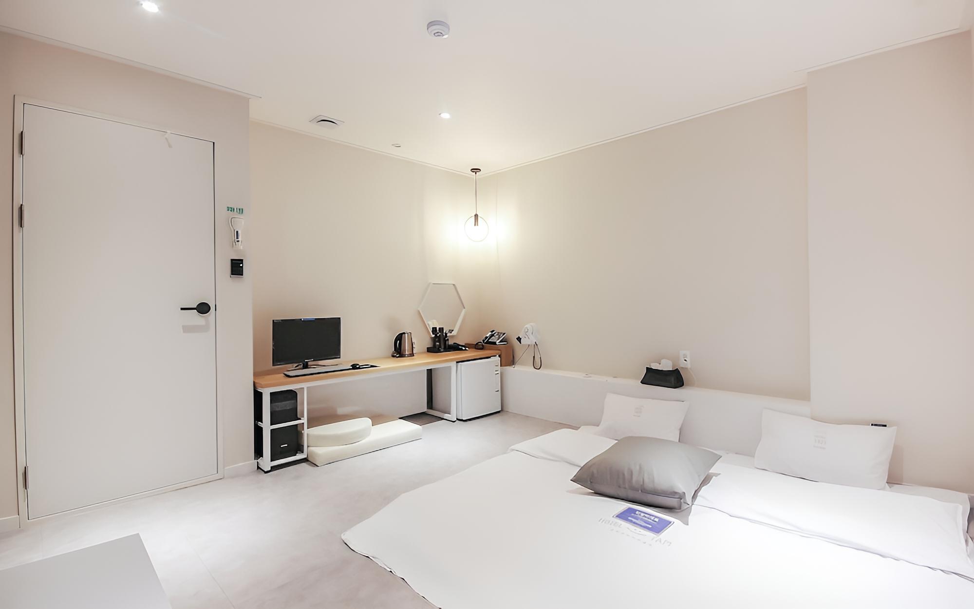 Room (Gold Family Ondol (Atmospheric roofto)