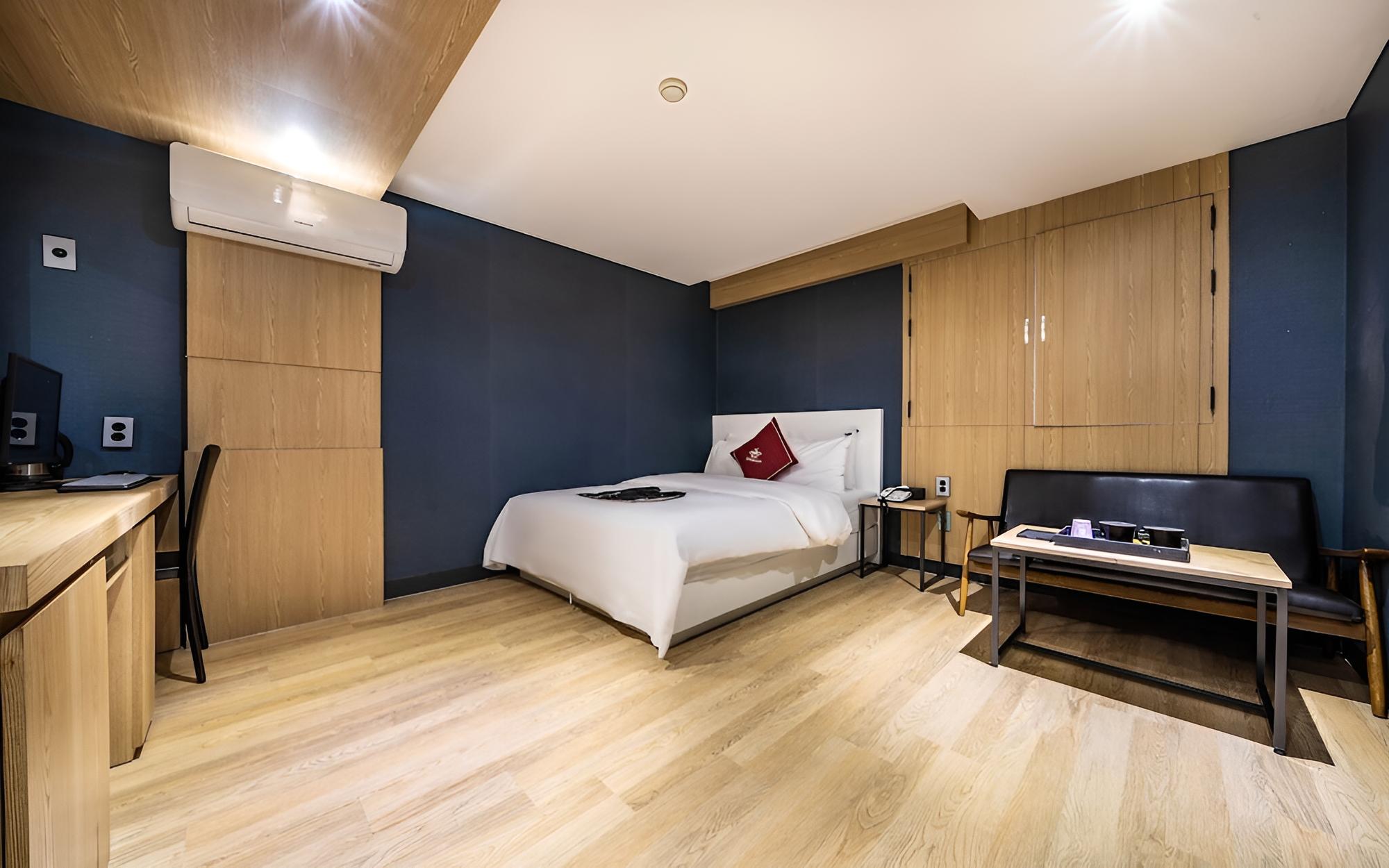 Room (Deluxe PUBG Room)