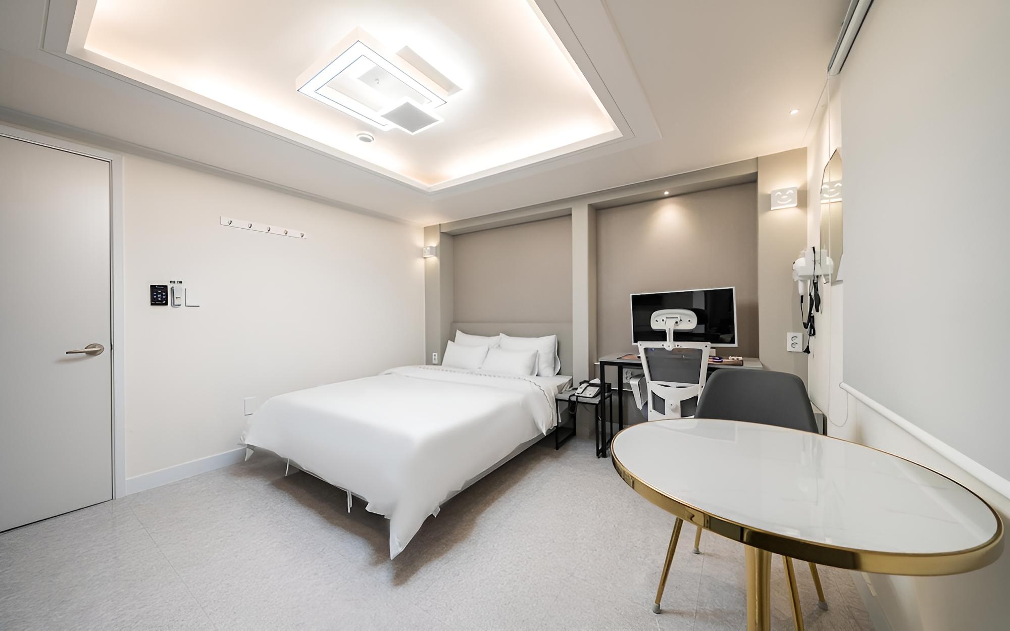 Room (Deluxe Styler (gaming PC air purifier)