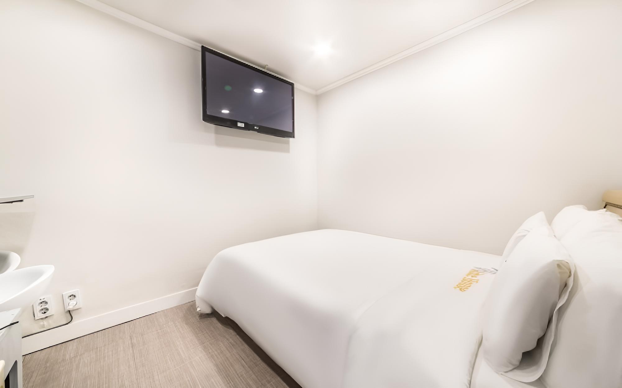 Room (Standard room)