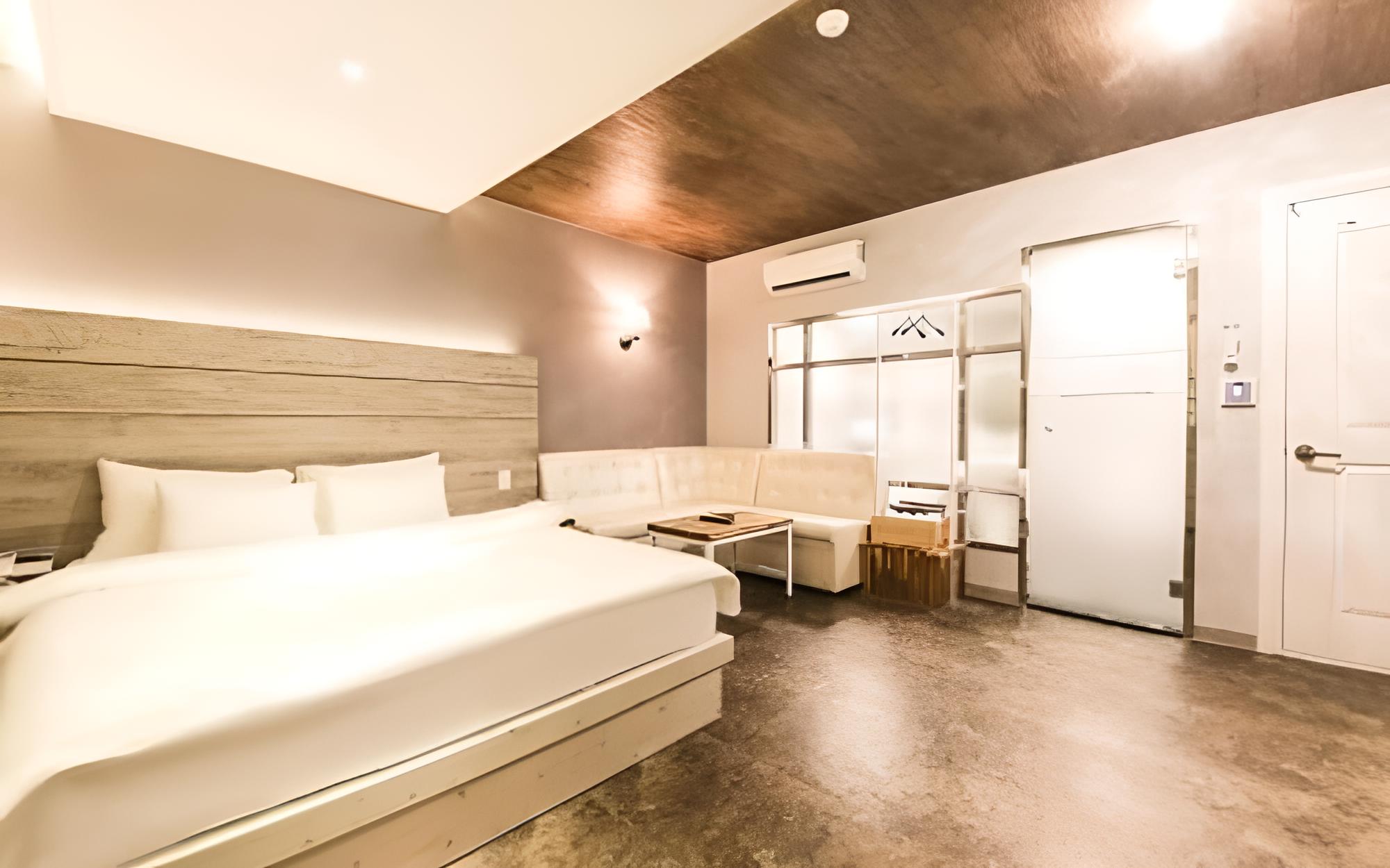 Room (VIP A - Jetted Spa) photo 2