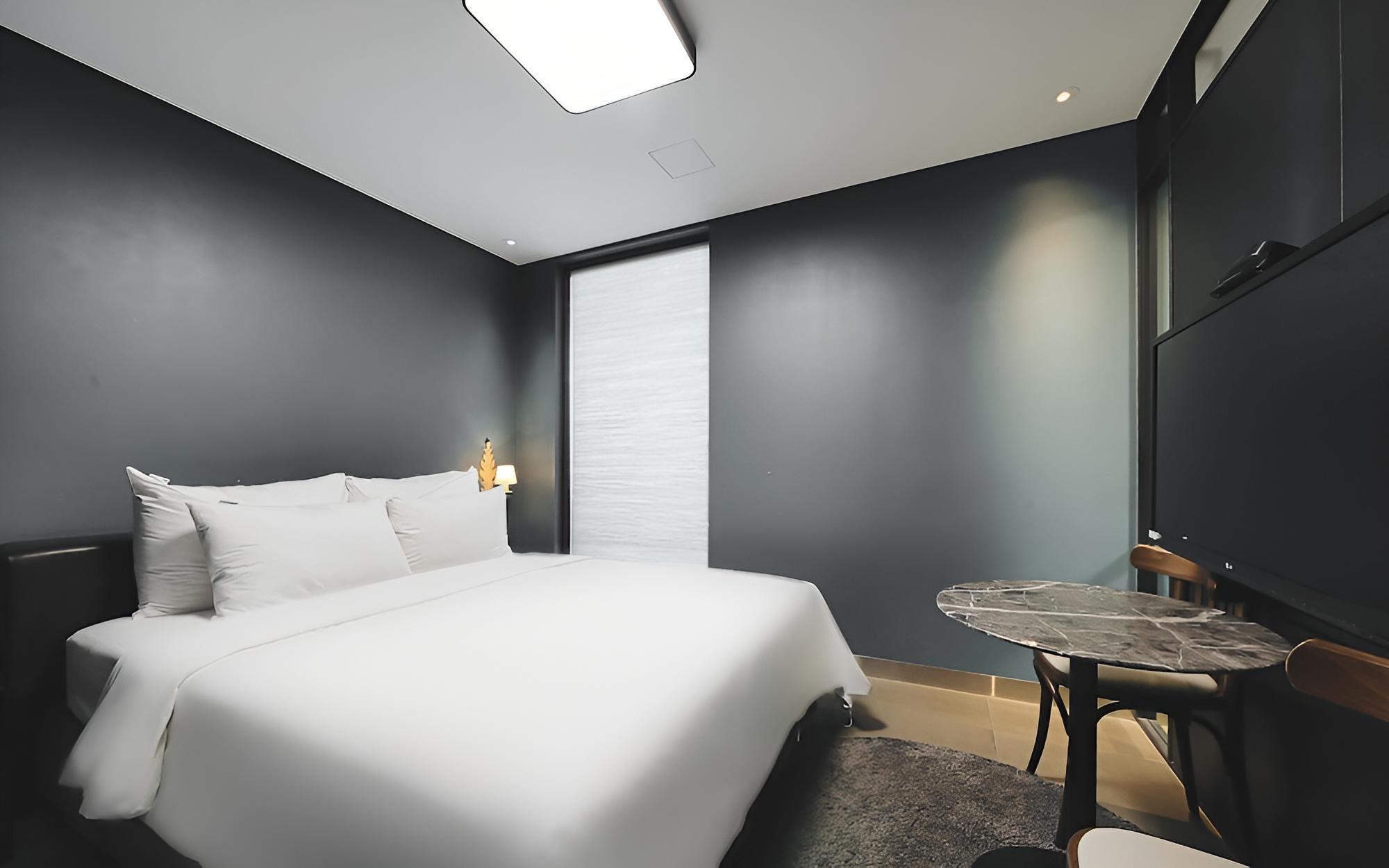 Room (Deluxe breakfast PKG breakfast ticket) - Photo 1