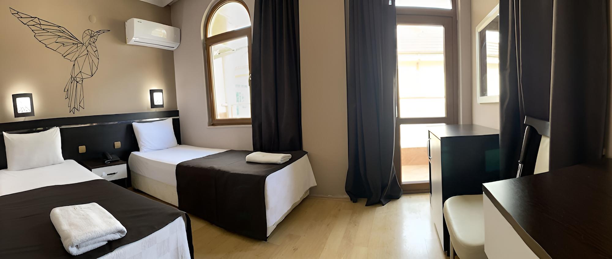 Standard Double or Twin Room, Balcony photo 3