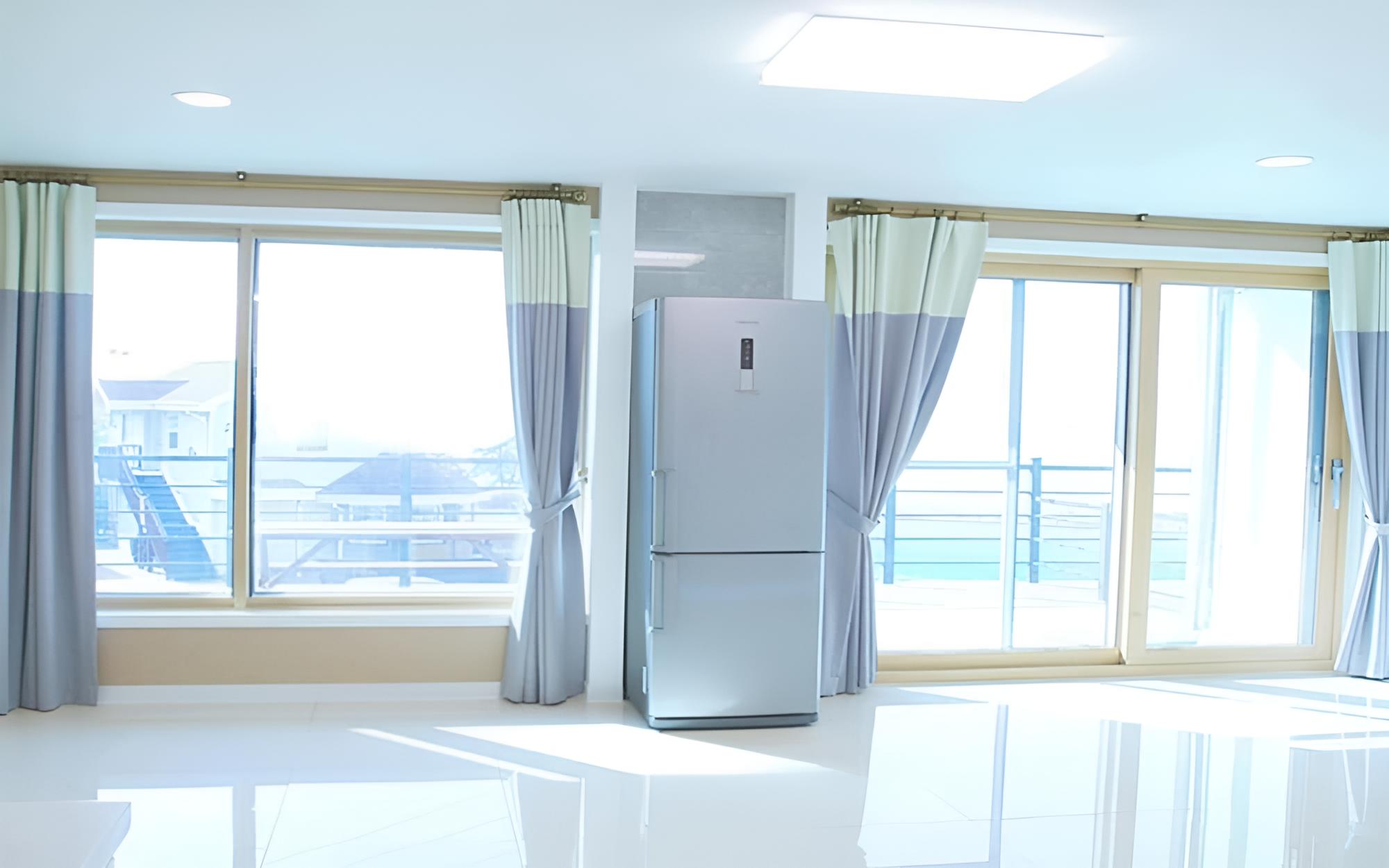 Room (A-202 (Ocean View))