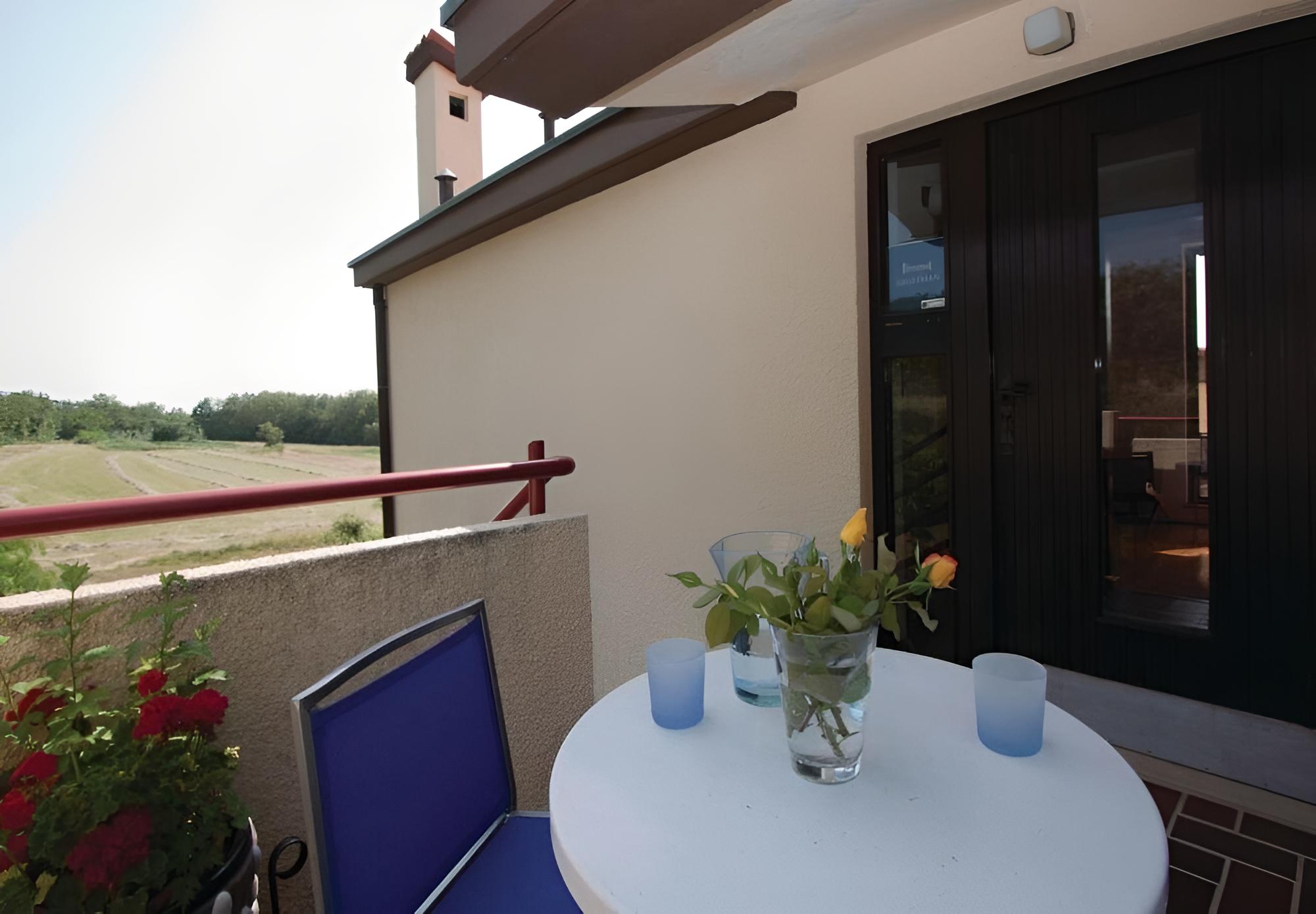 Apartment (Bruno - spacious yard - A1(4+2)) photo 1