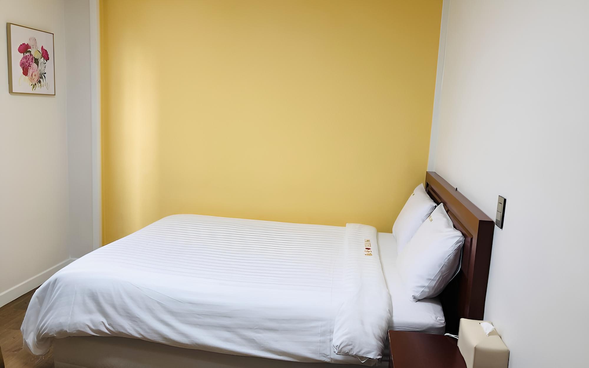 Room (Standard Room) - Photo 24