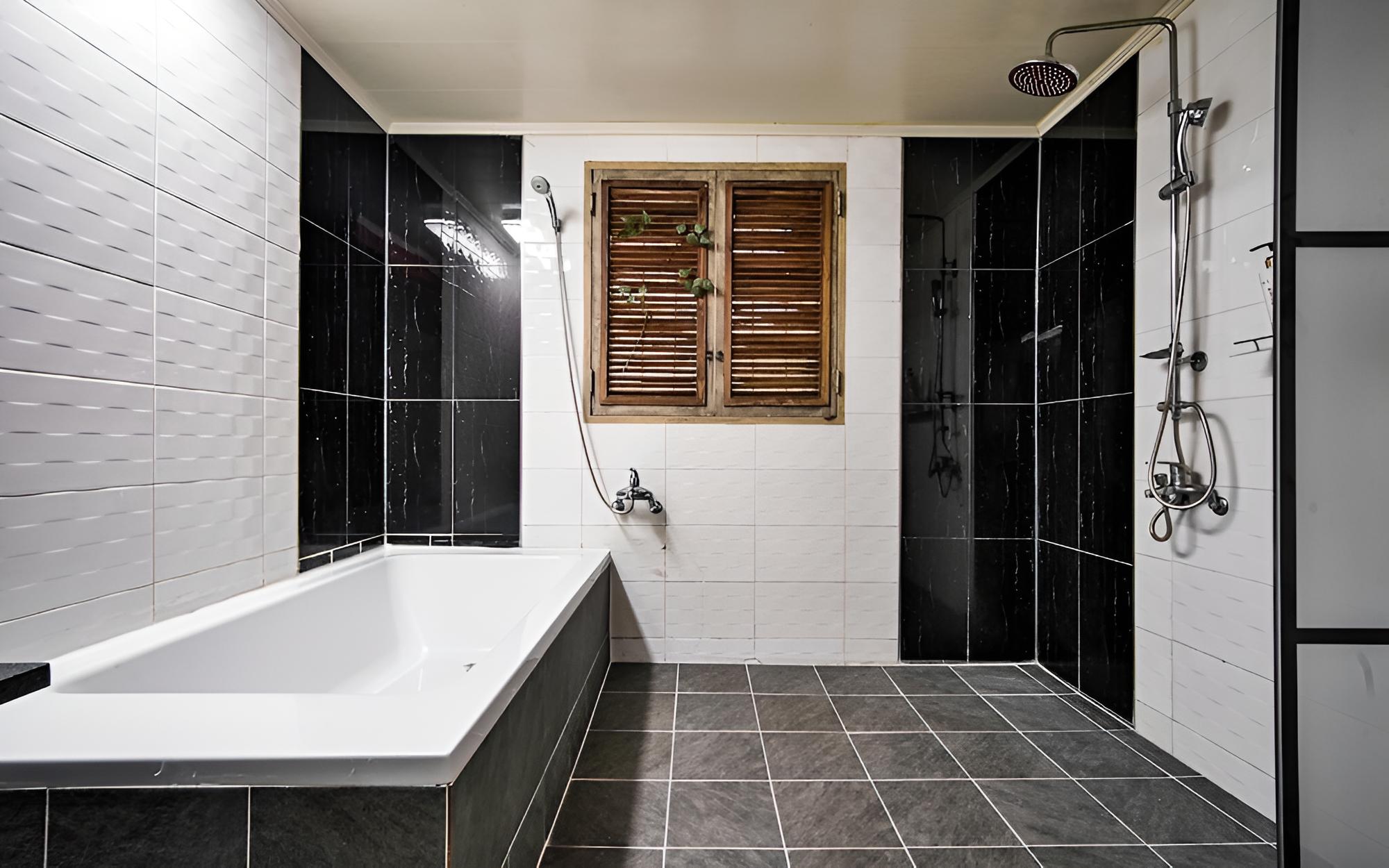 Room (Special Room (Bathtub Smart TV (Netfl) - Photo 11