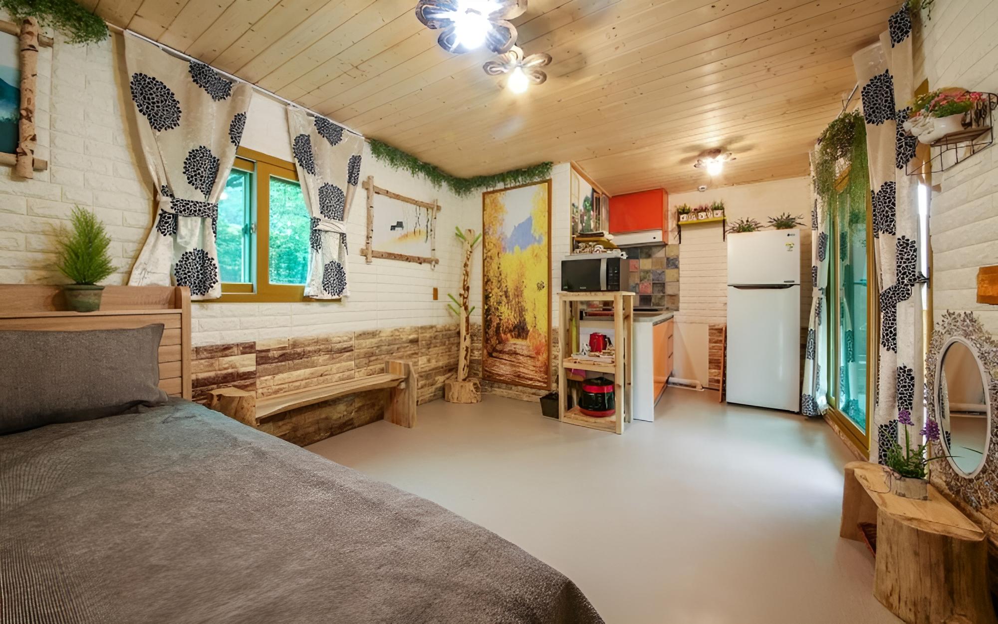 Room (Wild Flower Scent (Unshared House 2F))