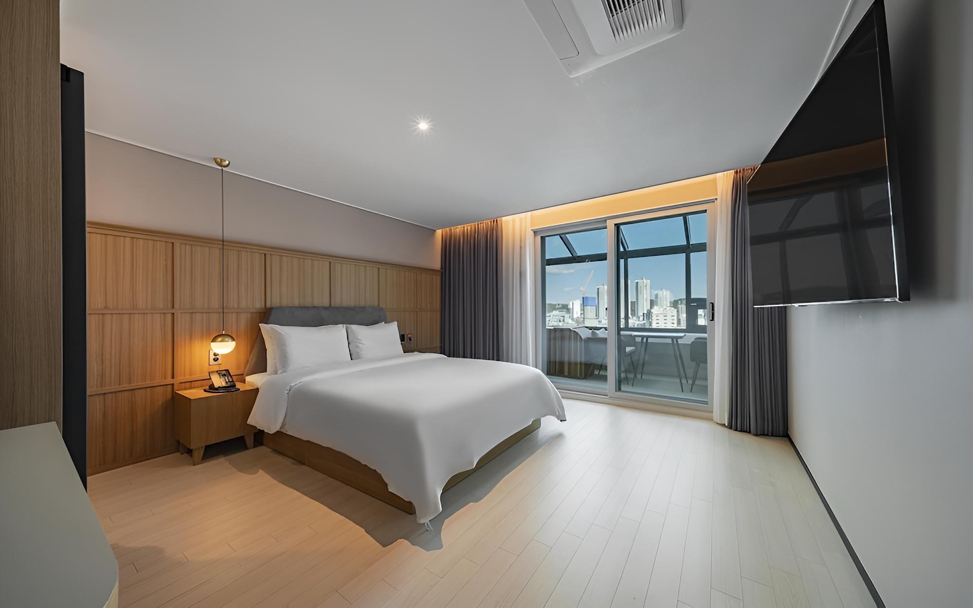 Room (Ocean Terrace (Ocean View Terrace TV )