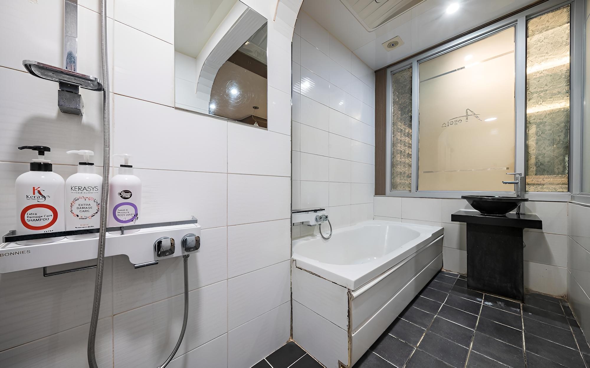 Room (Standard Room)