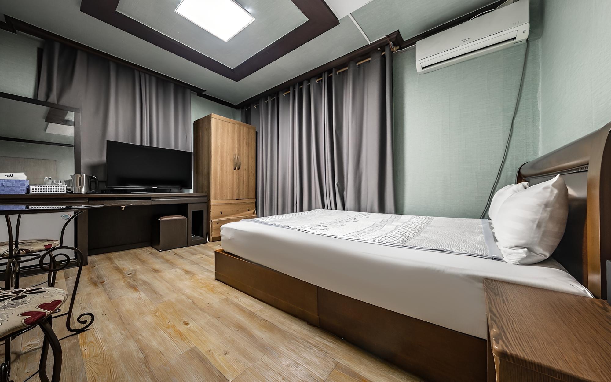 Room (Special Room)