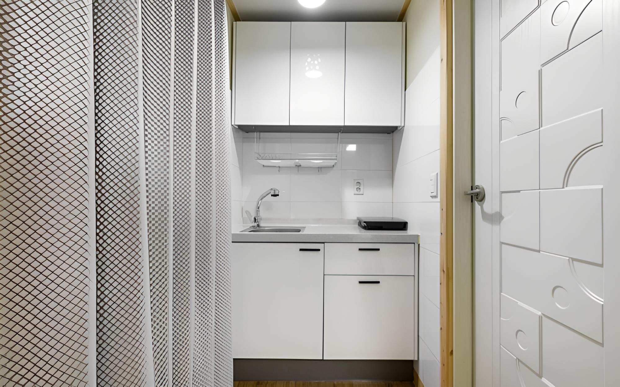 Room (Room 203 (sea view not visible))