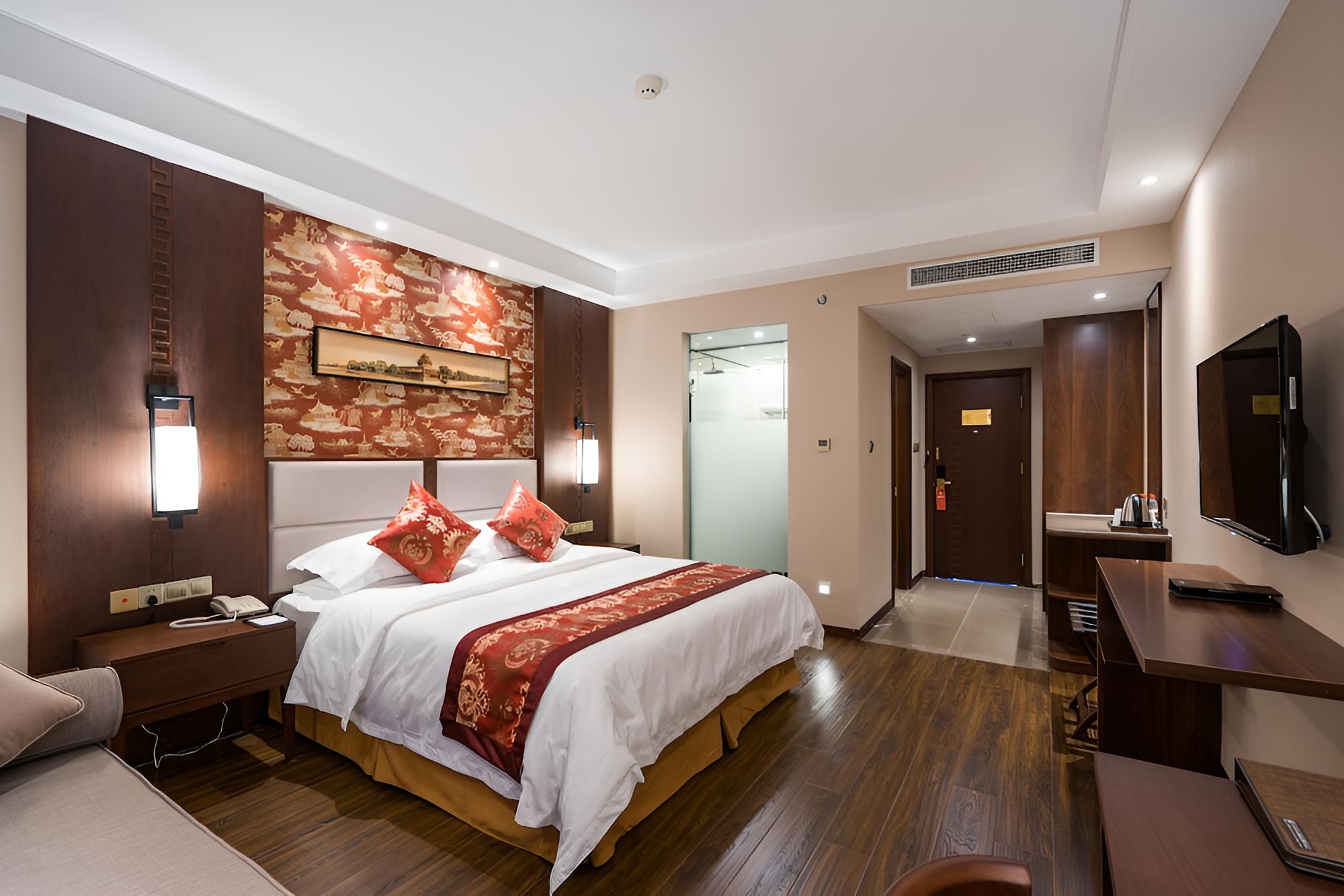 Business Deluxe King or Twin Room