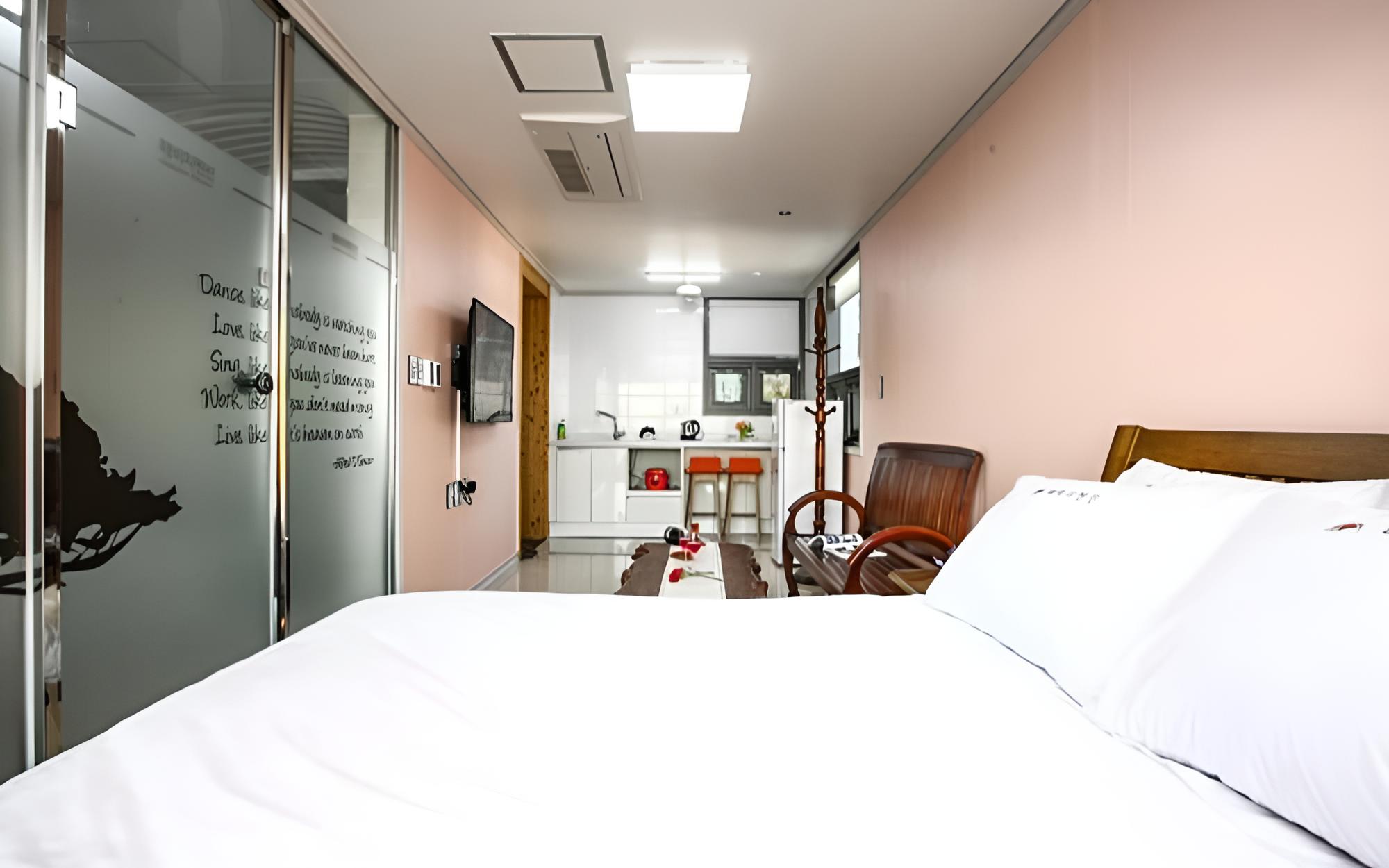 Room (301 (spa))