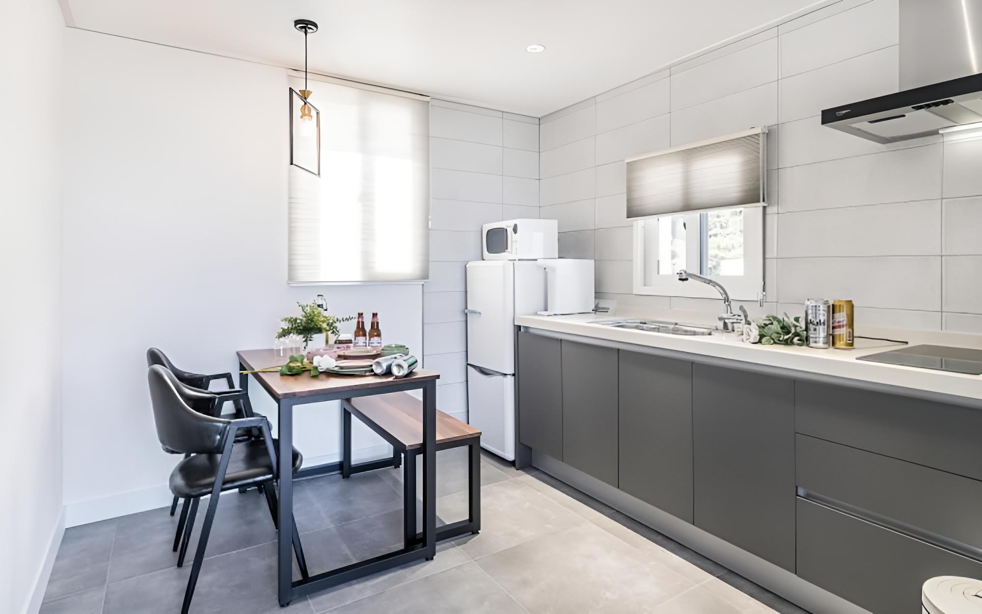 Room (Room 401 (Duplex Ocean View Private B)