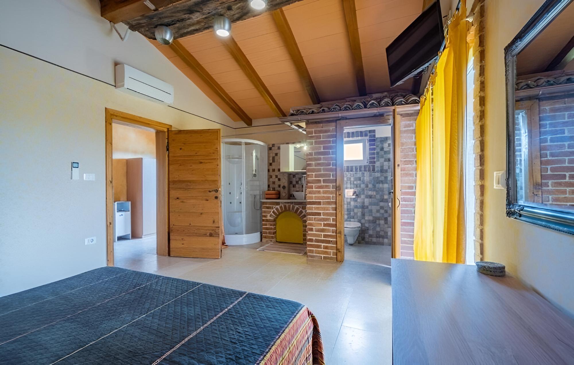House (Cvit - open pool - H(8)) photo 2